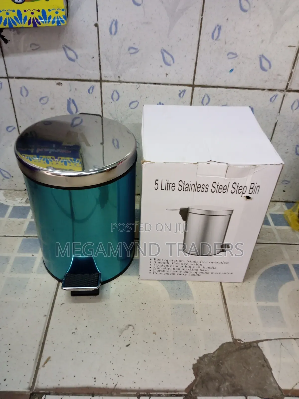20 LTR Stainless Steel Pedal Bin / Waste Bin Steel