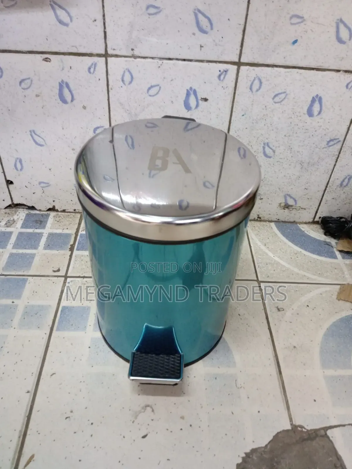 20 LTR Stainless Steel Pedal Bin / Waste Bin Steel