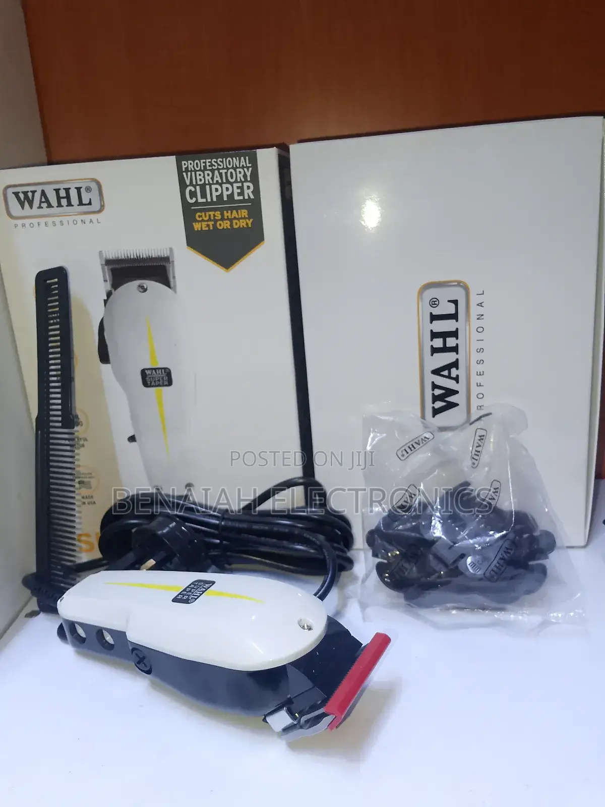 Wahl Shaving Machine(Corded, Adjustable Blades
