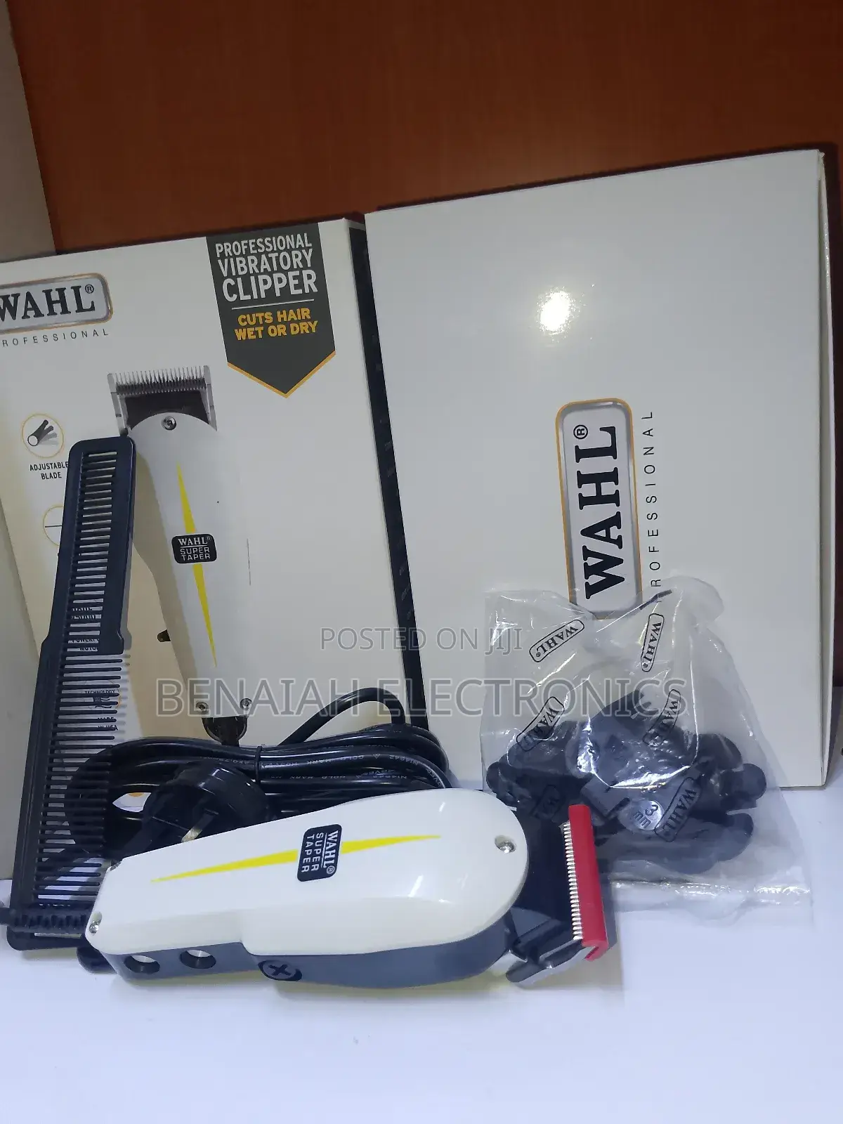 Wahl Shaving Machine(Corded, Adjustable Blades