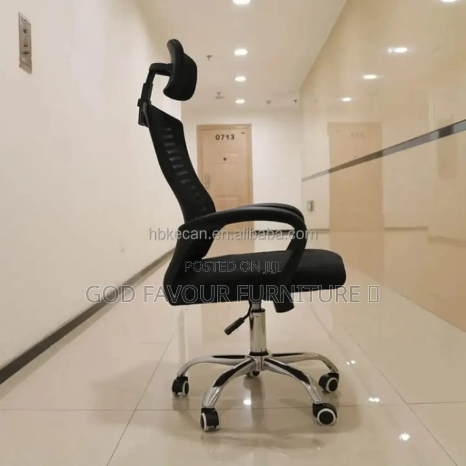 Elegant Headrest Office Chair With Armrests Black Klp8