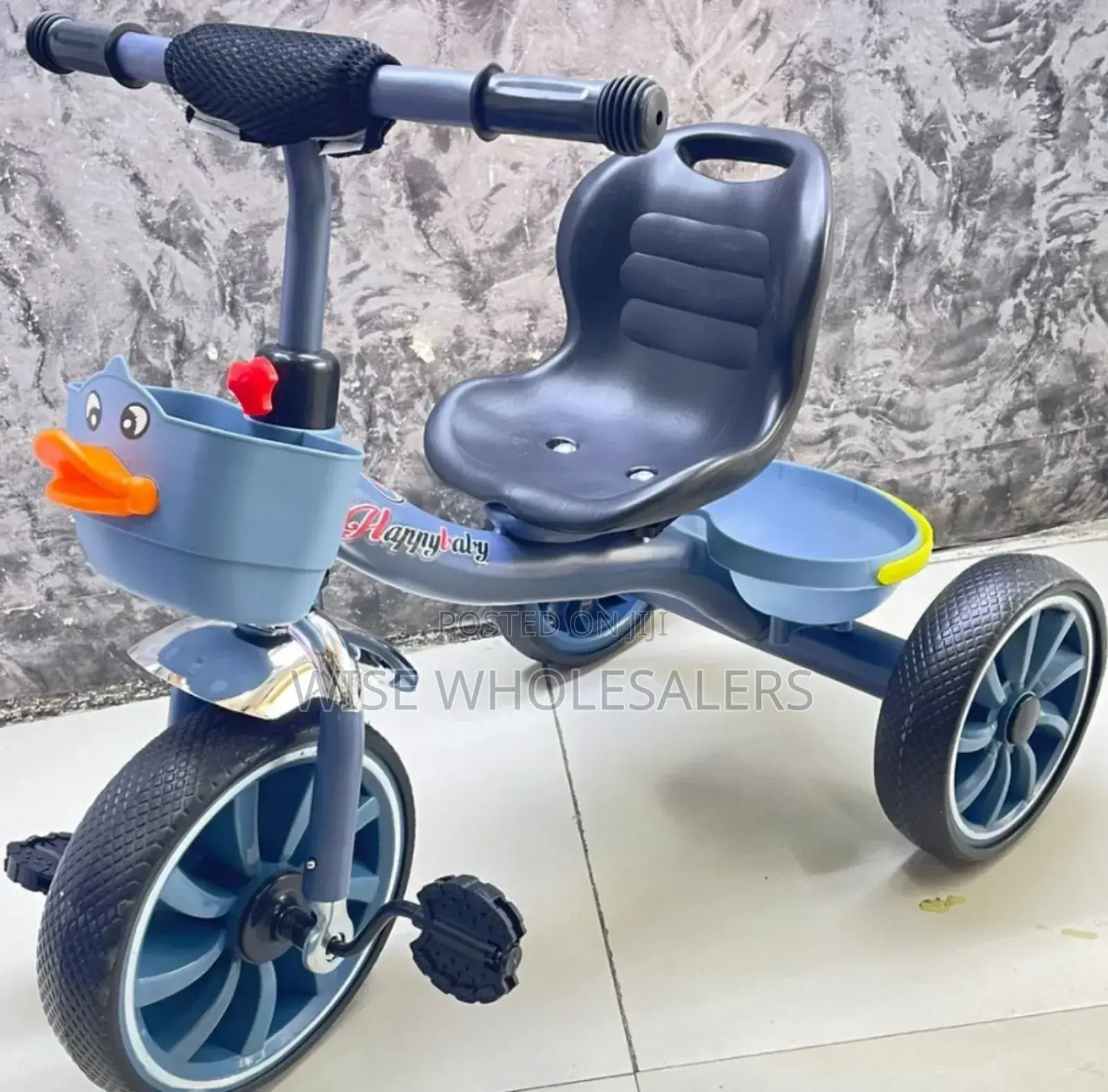 3 Wheel Tricycle 
Suitable 1-4 Years
Big Size