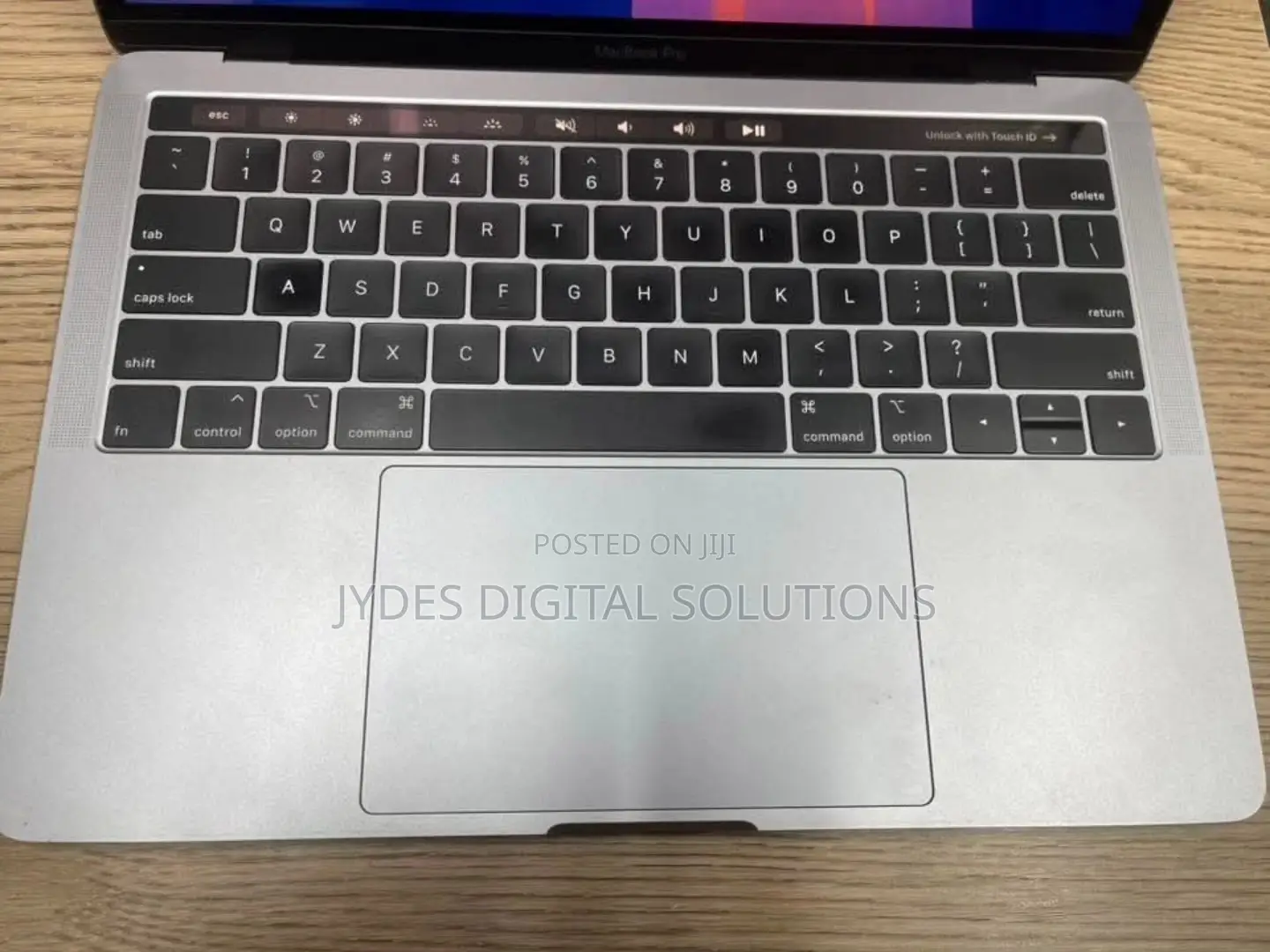 Laptop Apple MacBook Pro 2018 16GB Intel Core I7 SSD 512GB