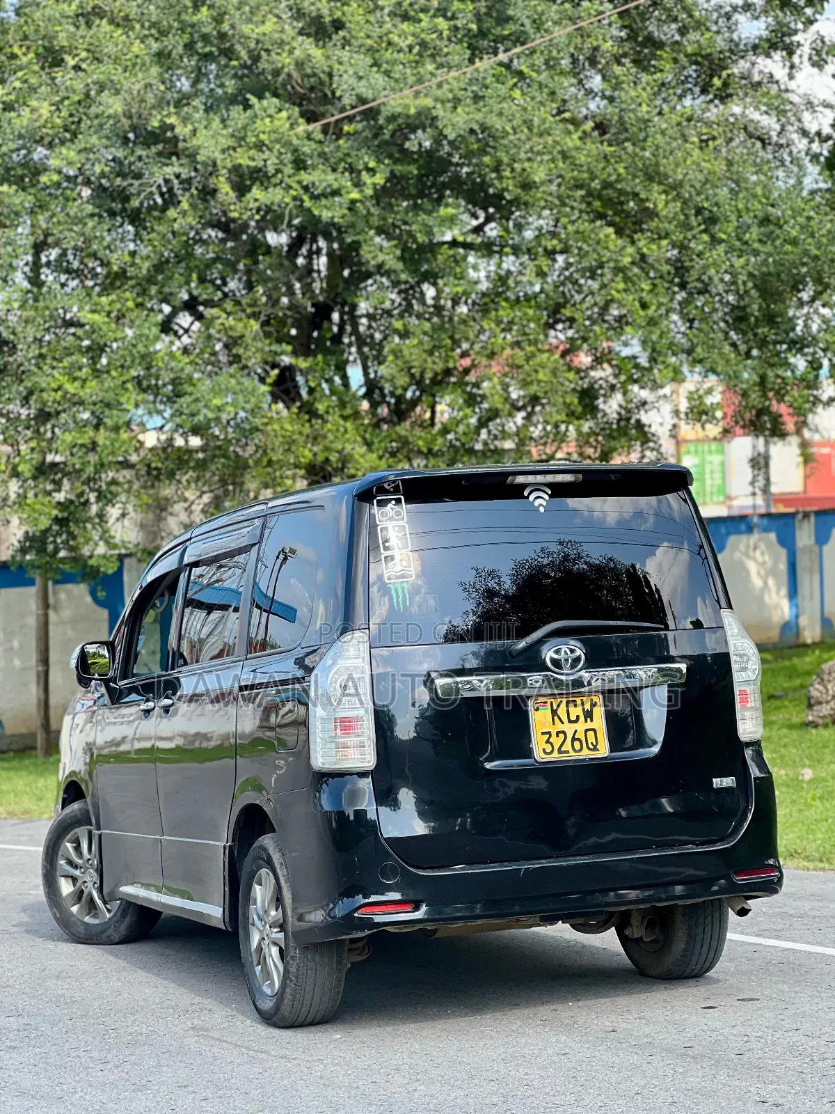 Toyota Voxy 2013 Black