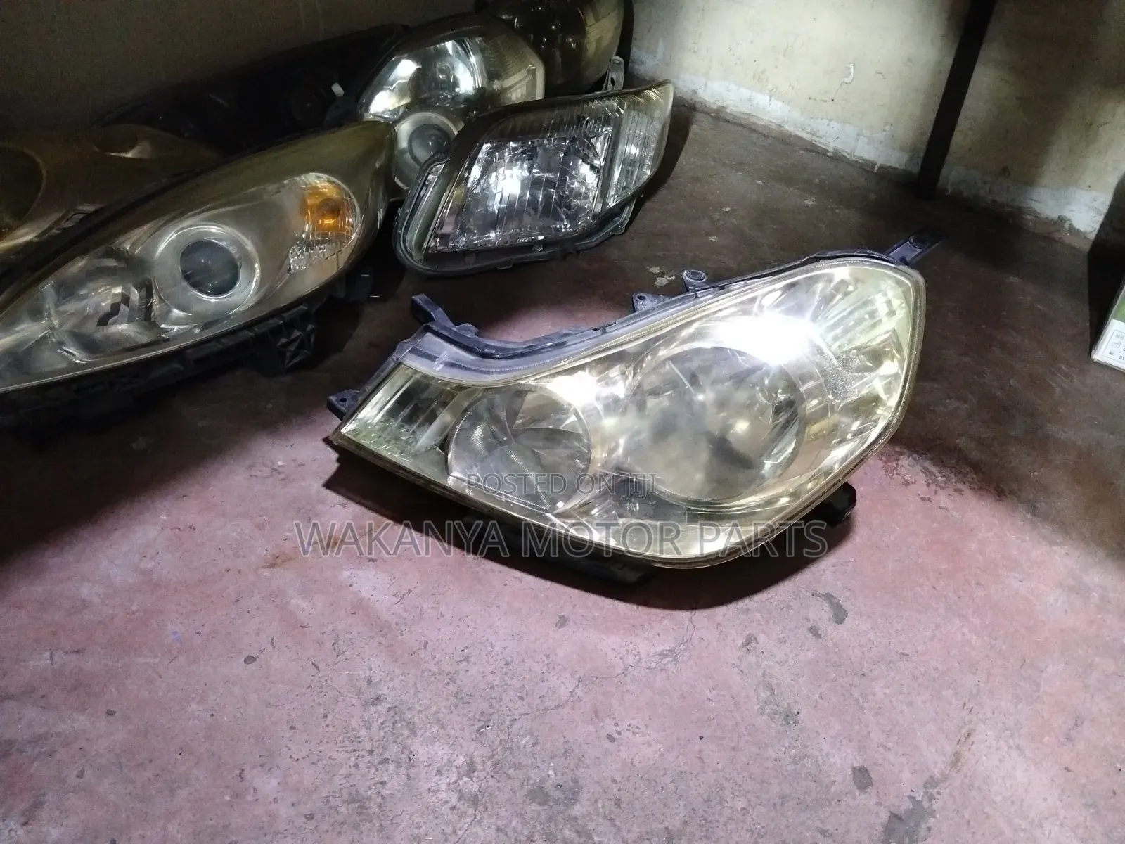 Nissan Wingroad Y12 Non Xenon Headlamp, Ex Japan