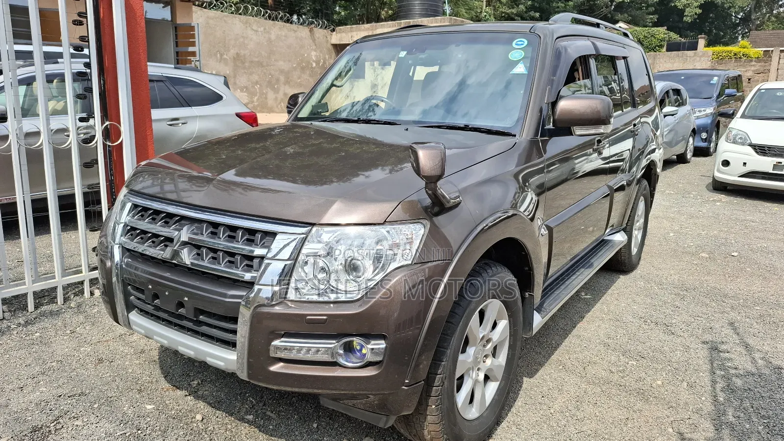 Mitsubishi Pajero V80 3.2 DI-D 2018 Brown