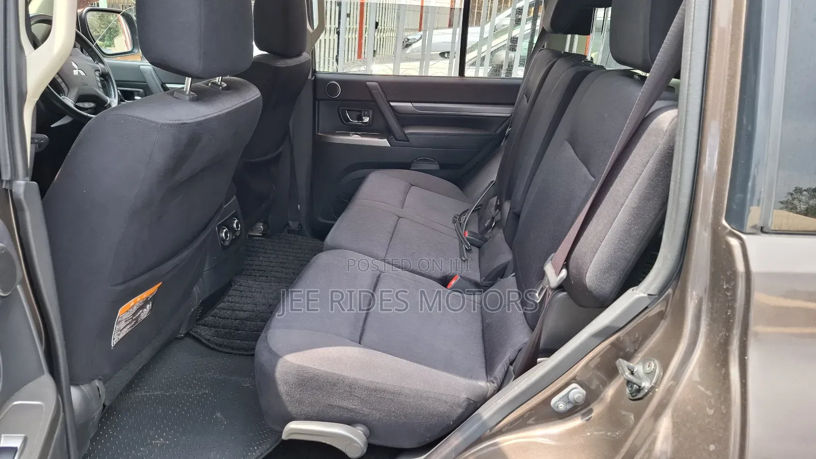 Mitsubishi Pajero V80 3.2 DI-D 2018 Brown