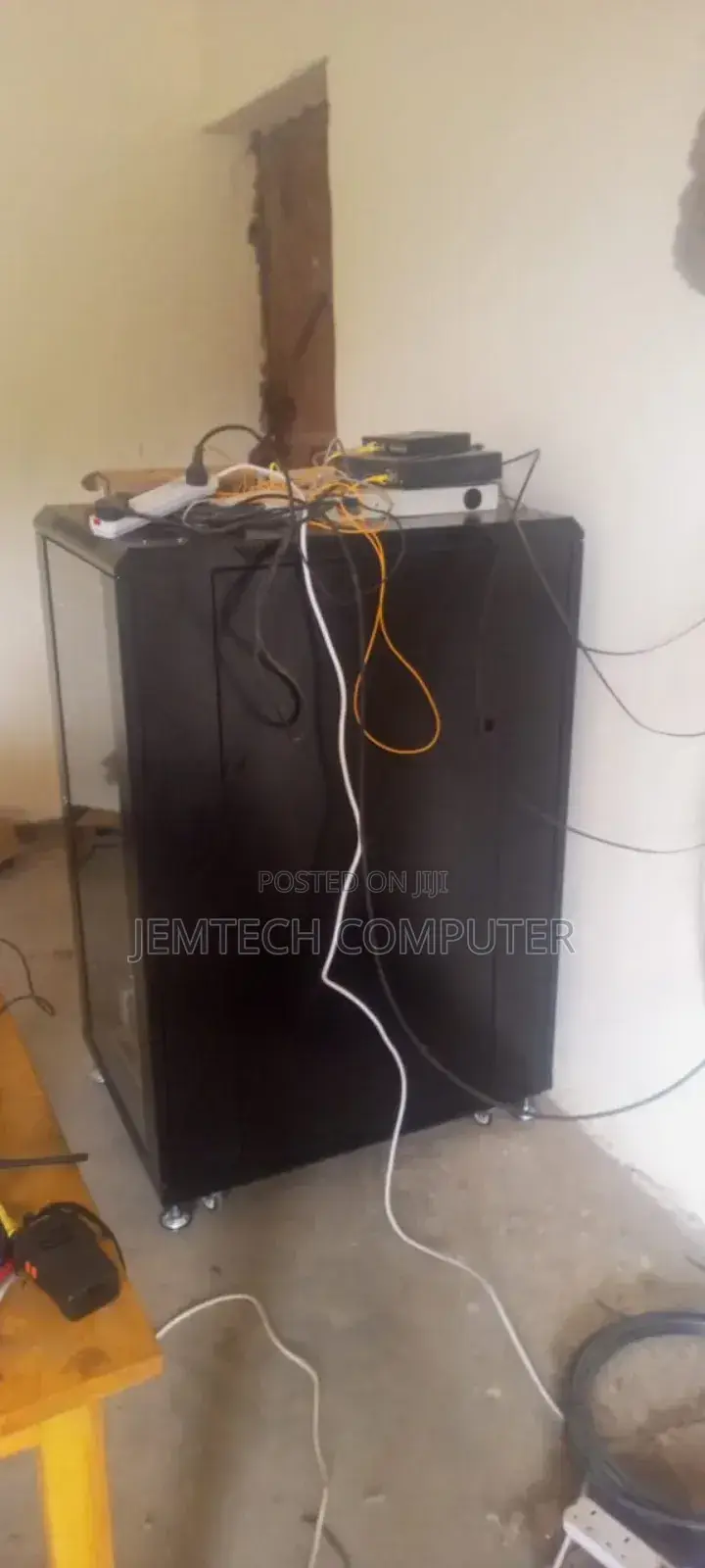 22u 600 X 800 Mm Floor Standing Rack Cabinet