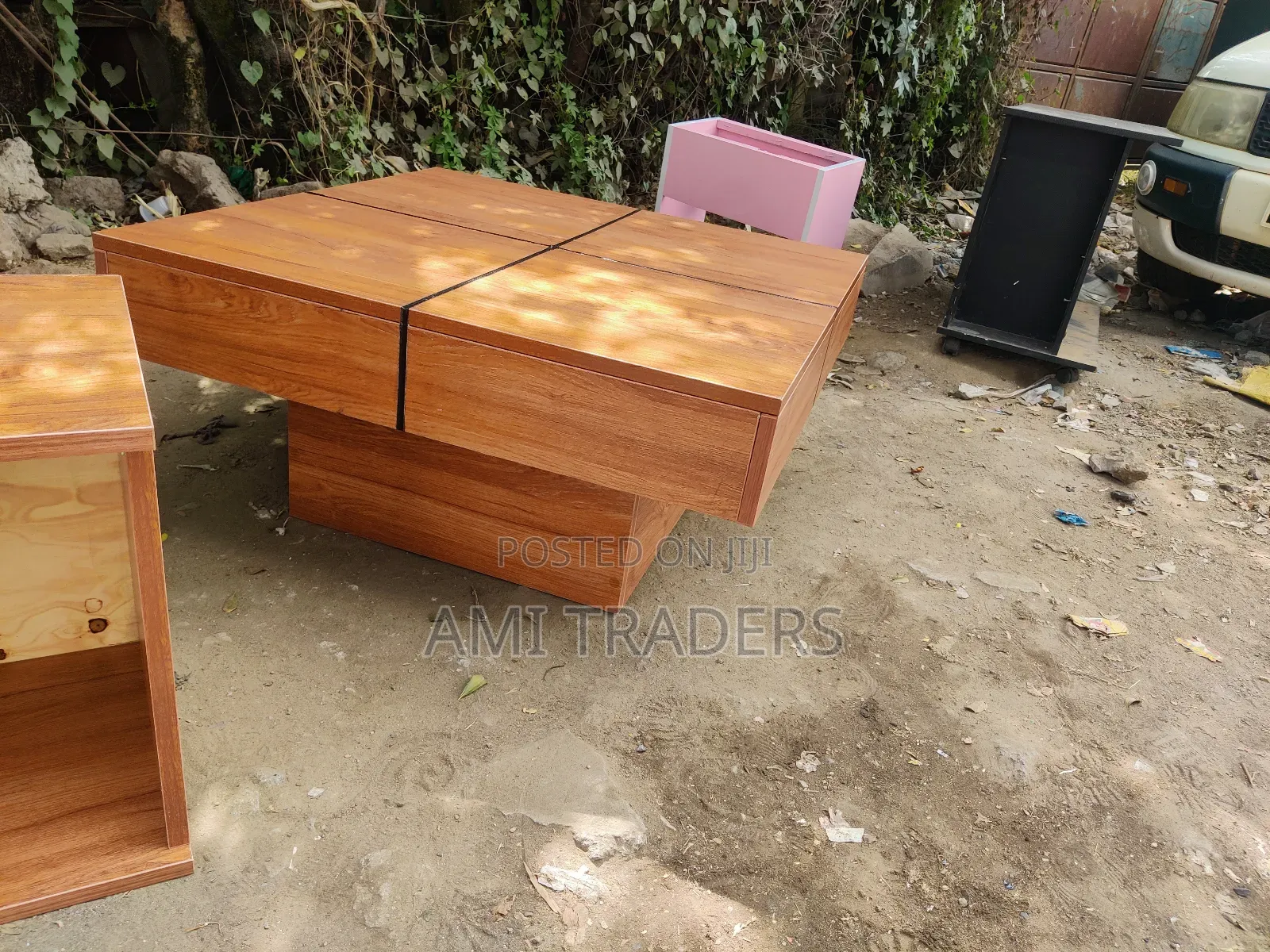 Natural Coffee Table (33"Sq)