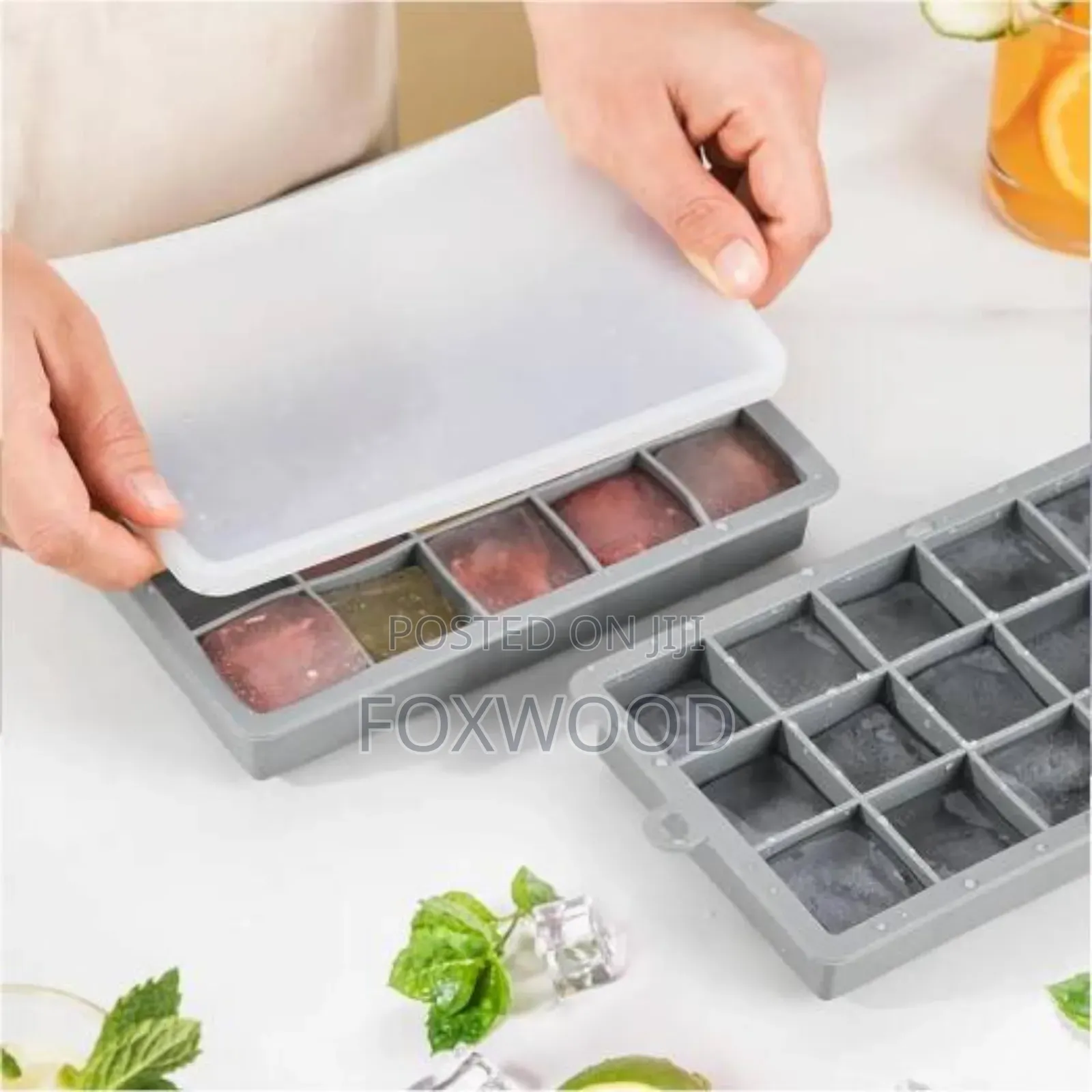 Ice Cube Tray With a Lid, 24 Section