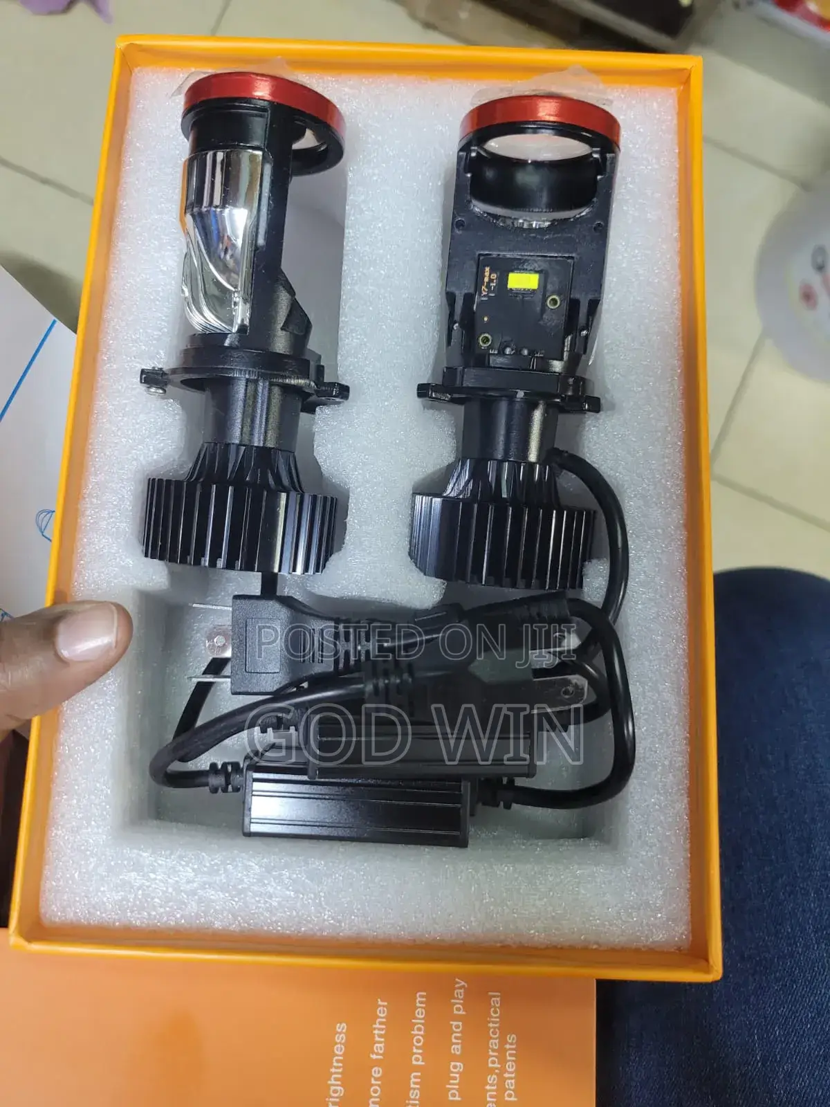 Y8 Projector Bulbs Head Bulb/Fog Light Bulb