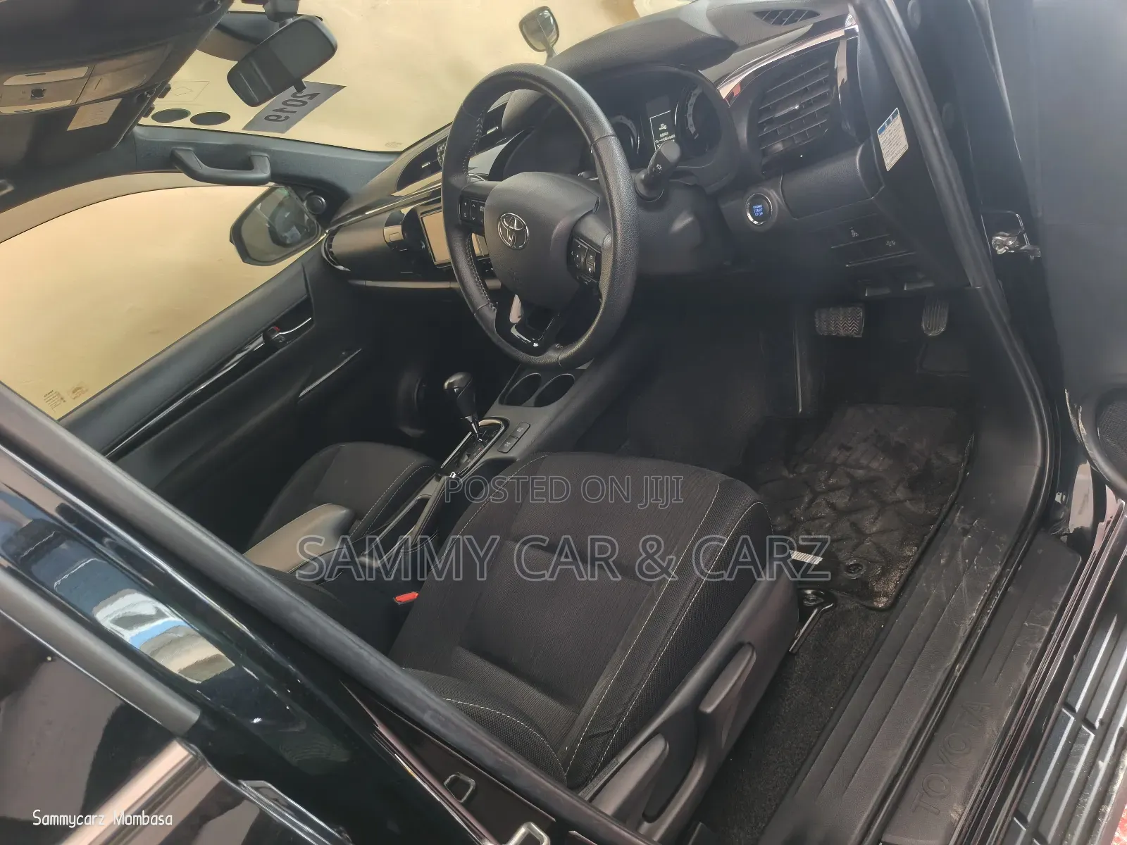 Toyota Hilux 2019 Black