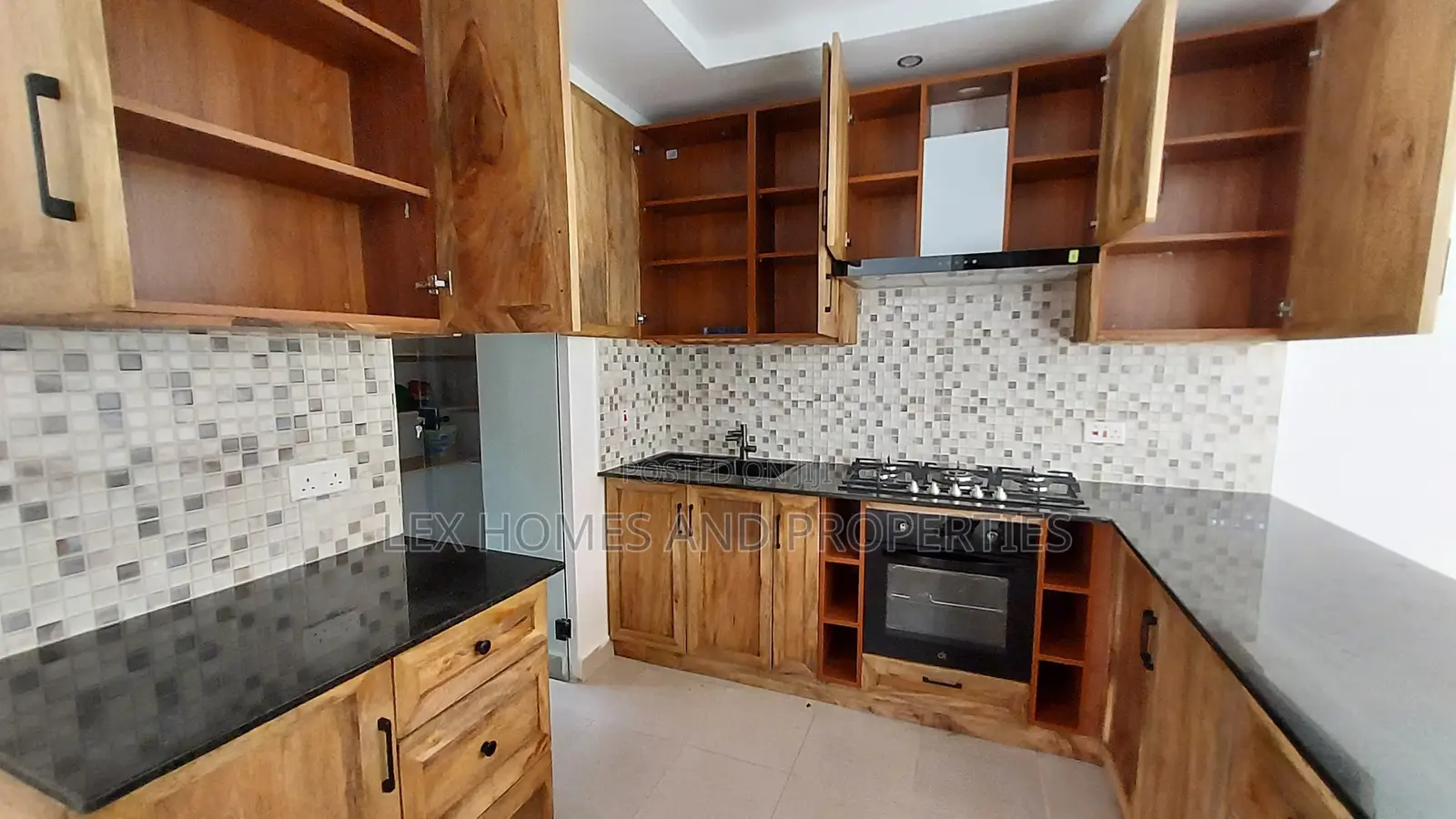 3bdrm Townhouse / Terrace in Gataka for rent