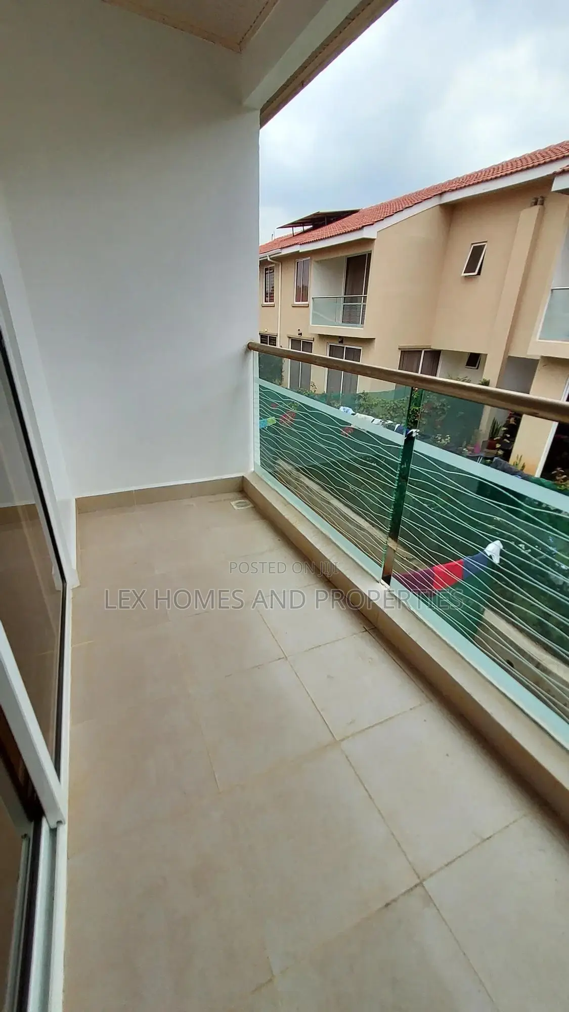 3bdrm Townhouse / Terrace in Gataka for rent