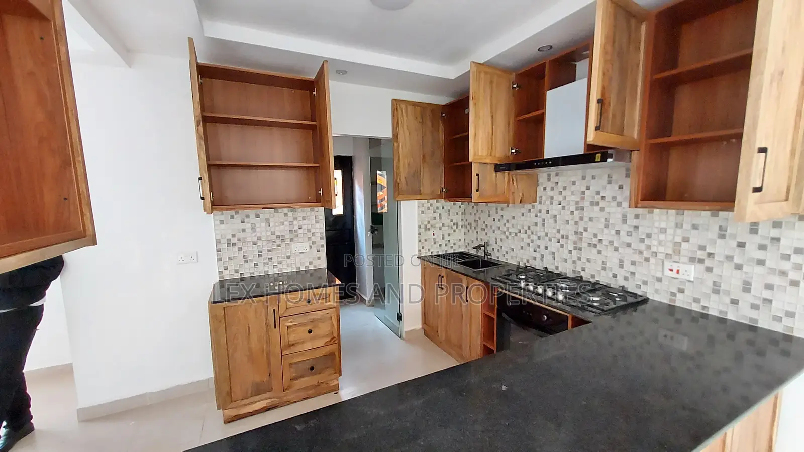 3bdrm Townhouse / Terrace in Gataka for rent