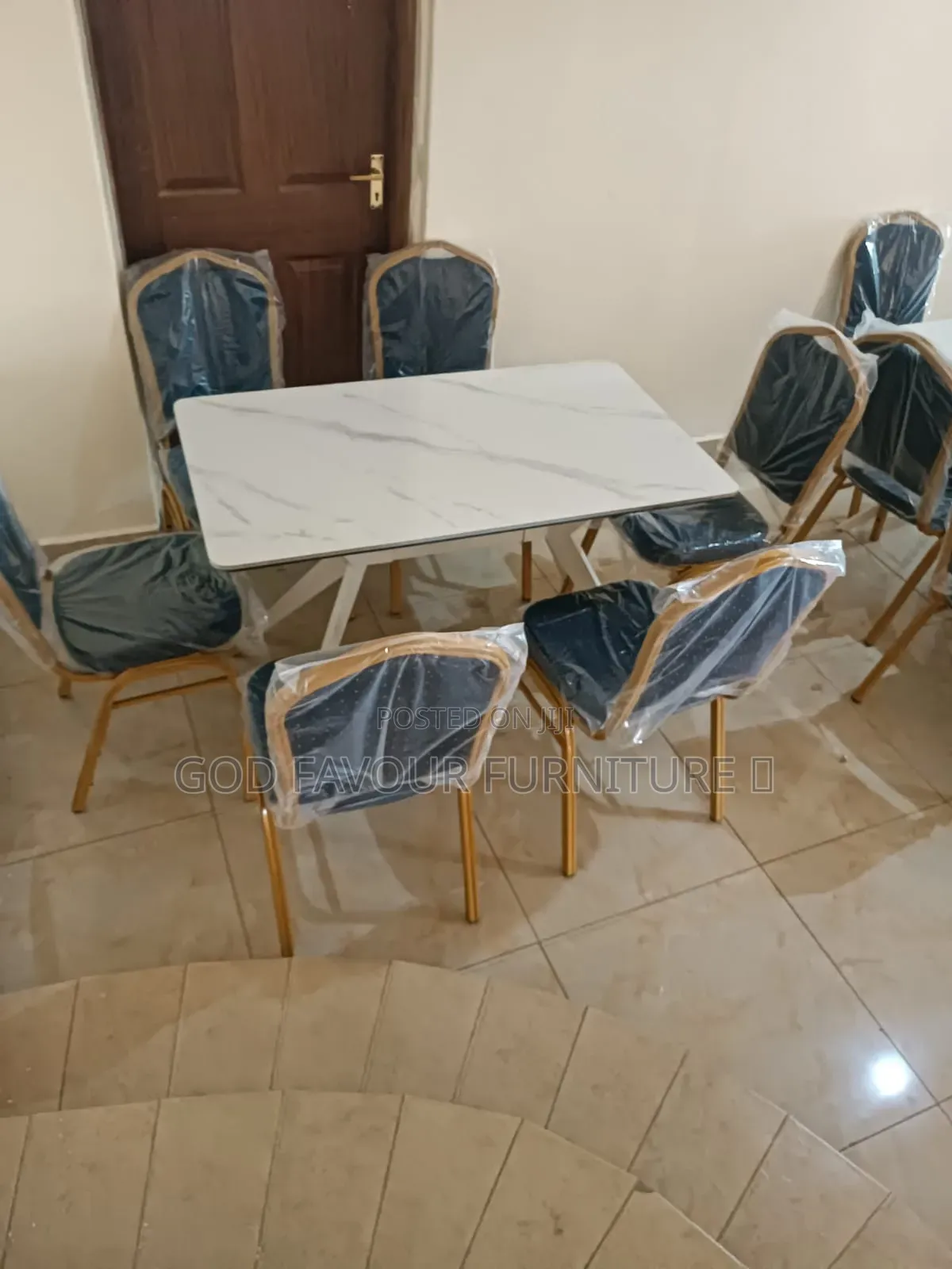New White Dining Table/Hotel Table With 6 Chairs Jkg5
