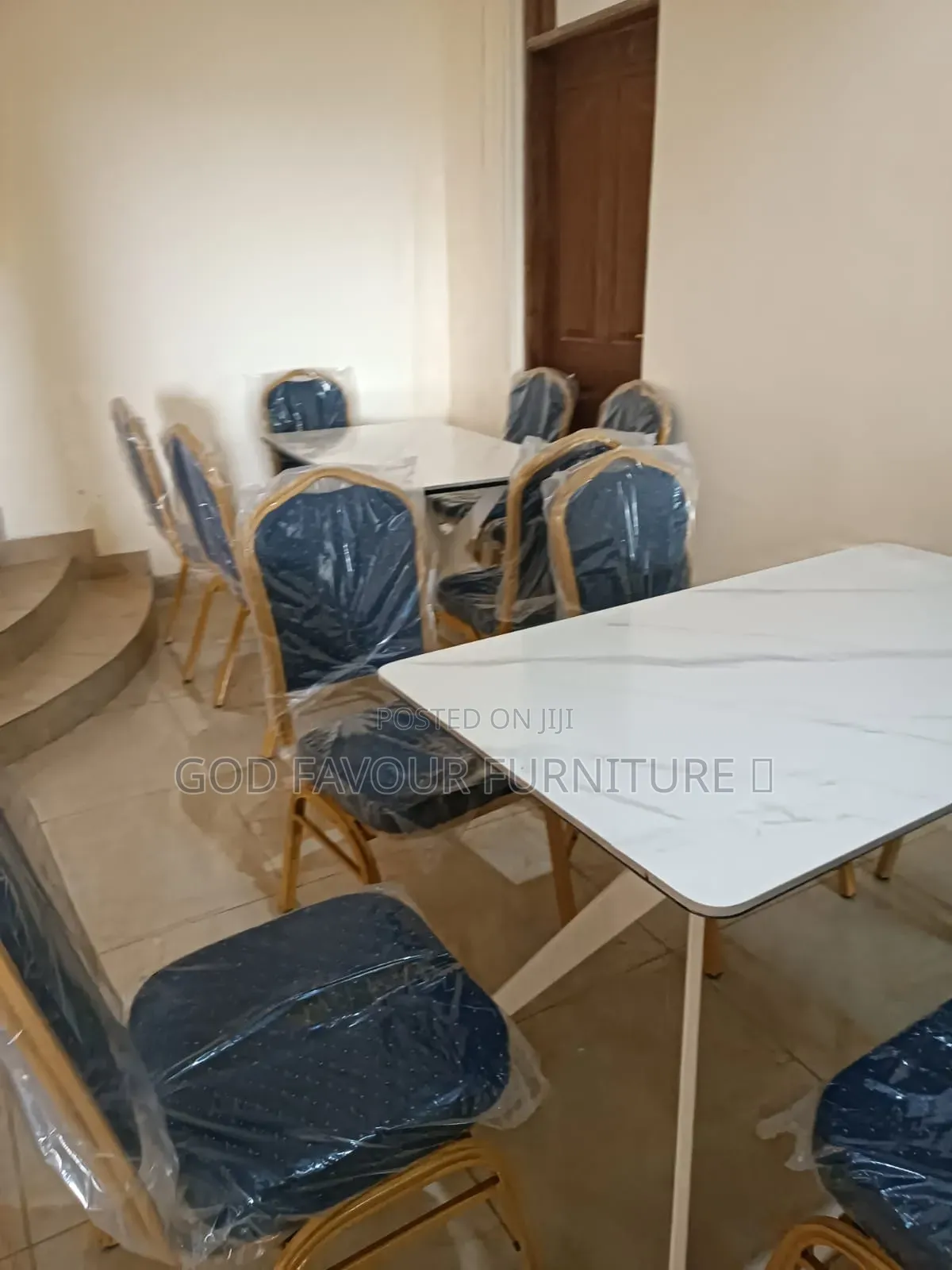 Elegant White Dining Table/Hotel Table With 6 Chairs Yhf4