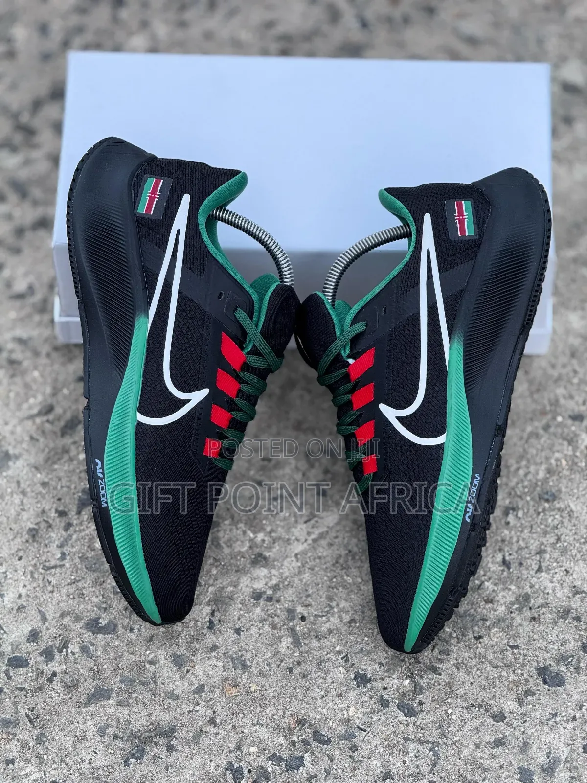 Black Nike Air Zoom Pegasus 38) Runners Sneakers