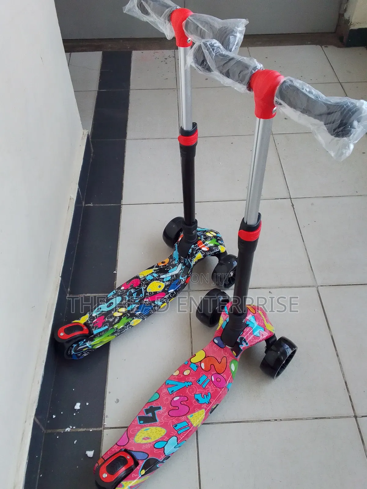 Scooter With Music//Adjustable Handle//Brandnew