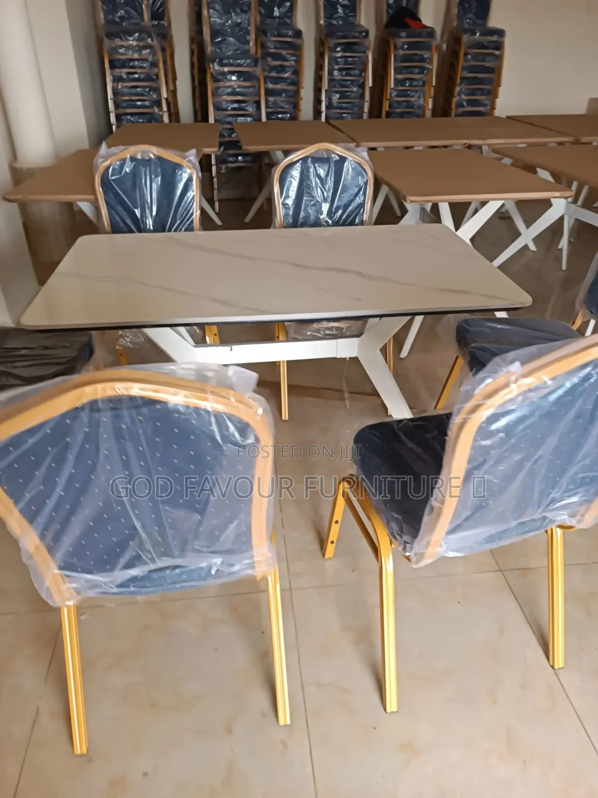 Brand New White Dining/Hotel Table Plus 6 Dining Chairs Gv7s