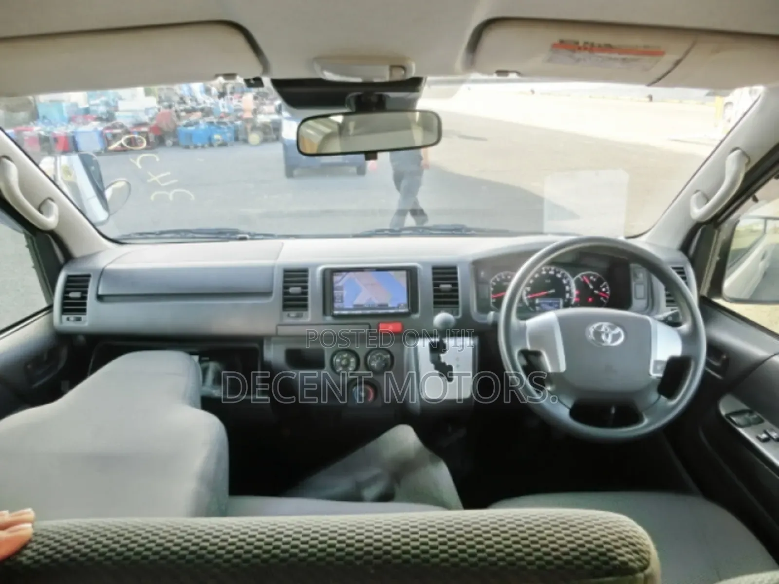 Toyota HiAce 2018 Silver