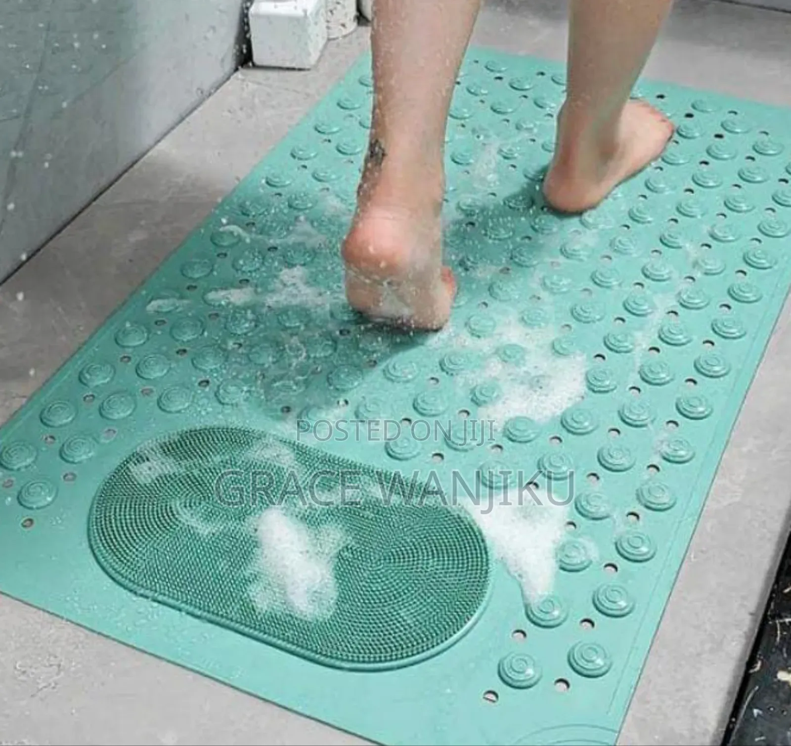 *Anti-slip Bathroom Mat
