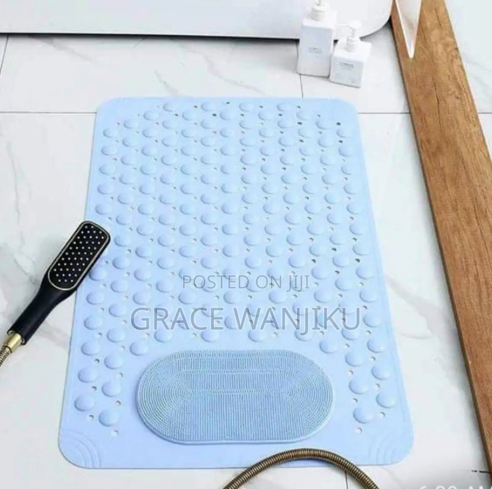 *Anti-slip Bathroom Mat