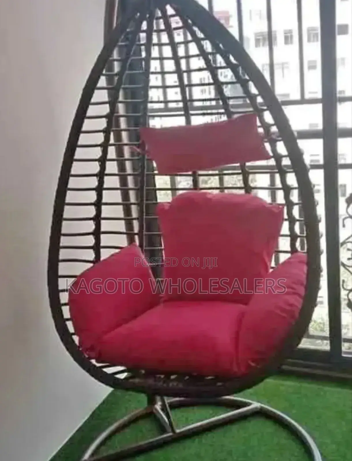 Outdoor Swinging Chair