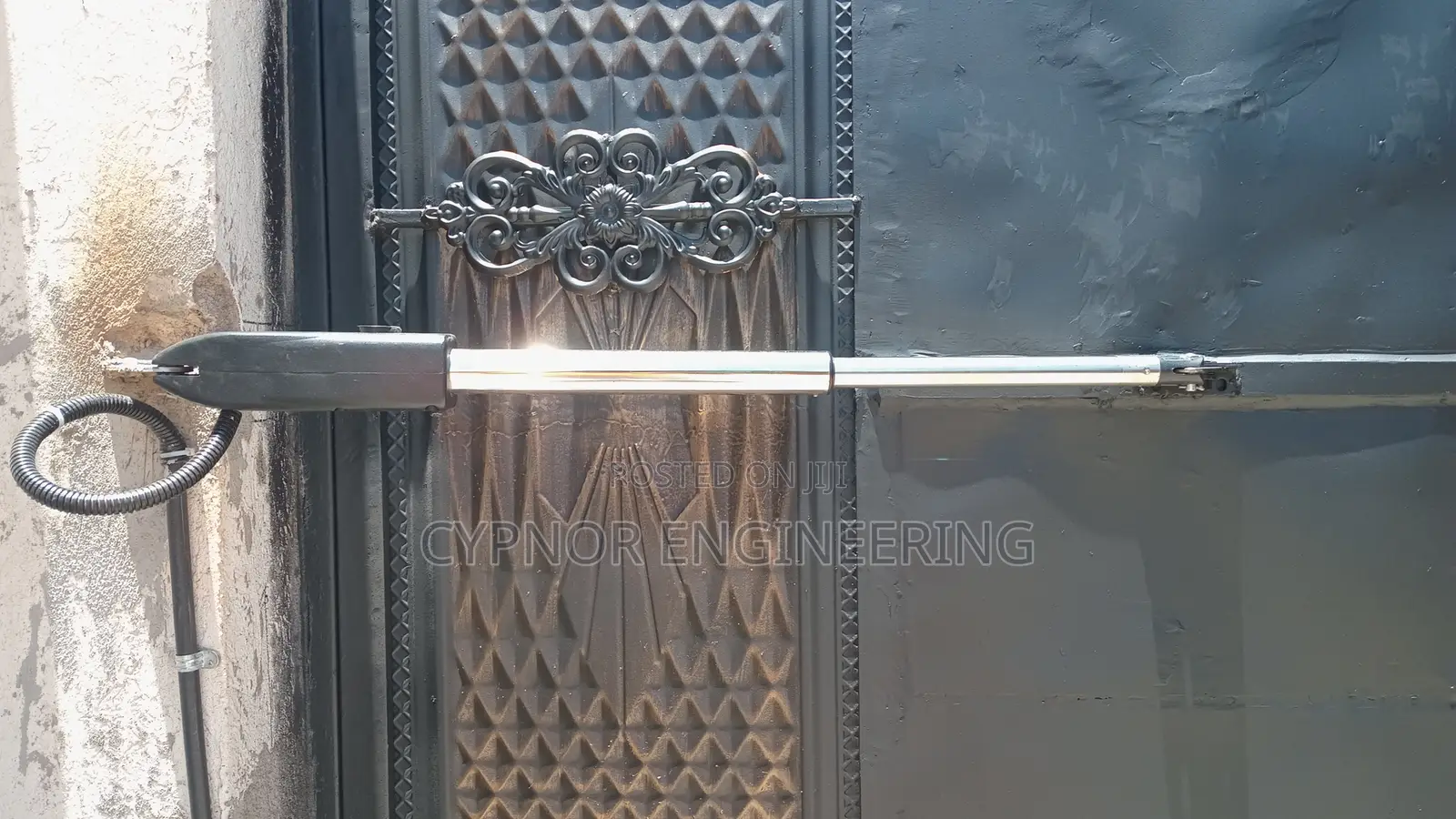 Smart Swing Gate for Easy Access