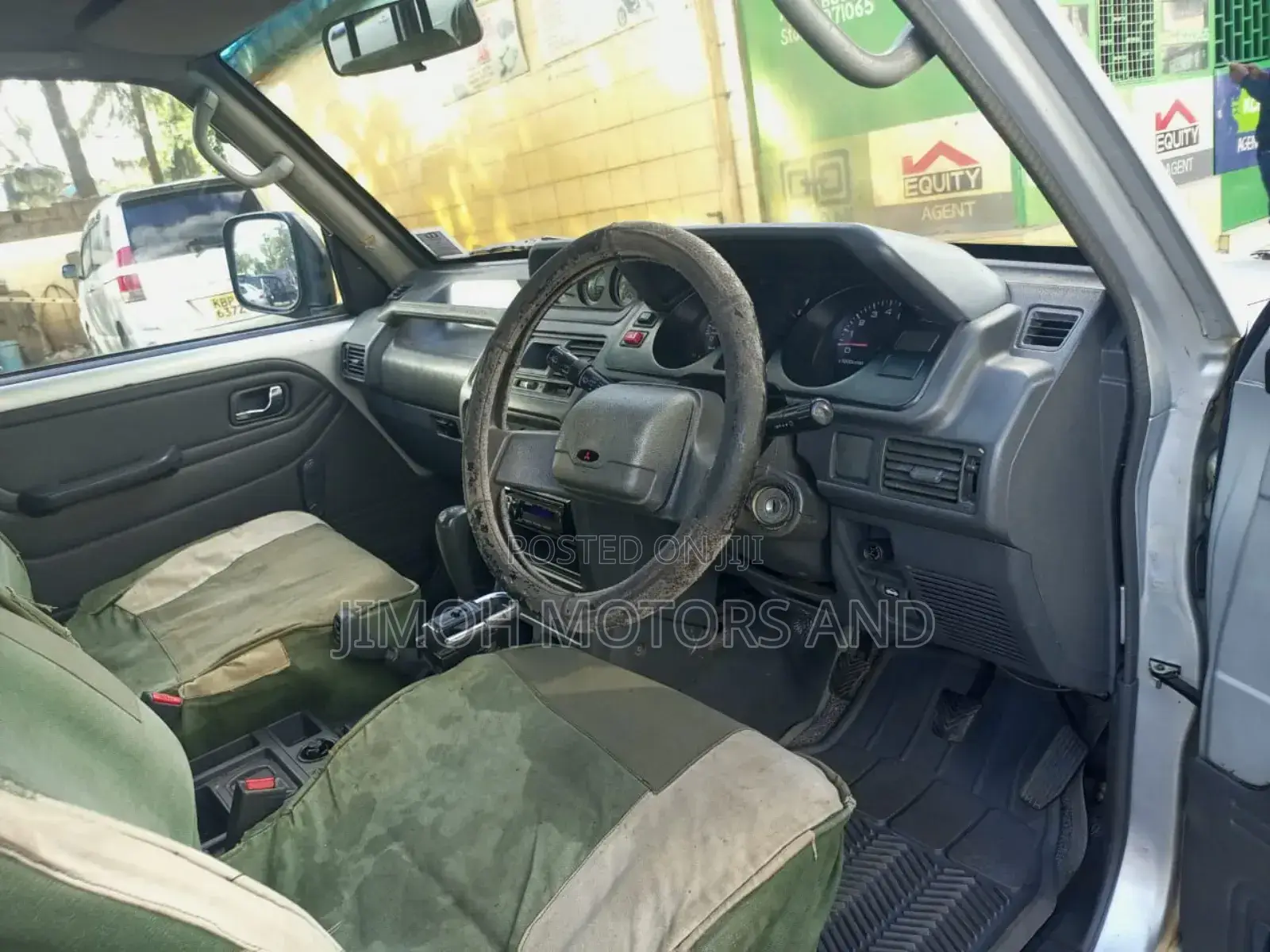 Mitsubishi Pajero 2001 Silver