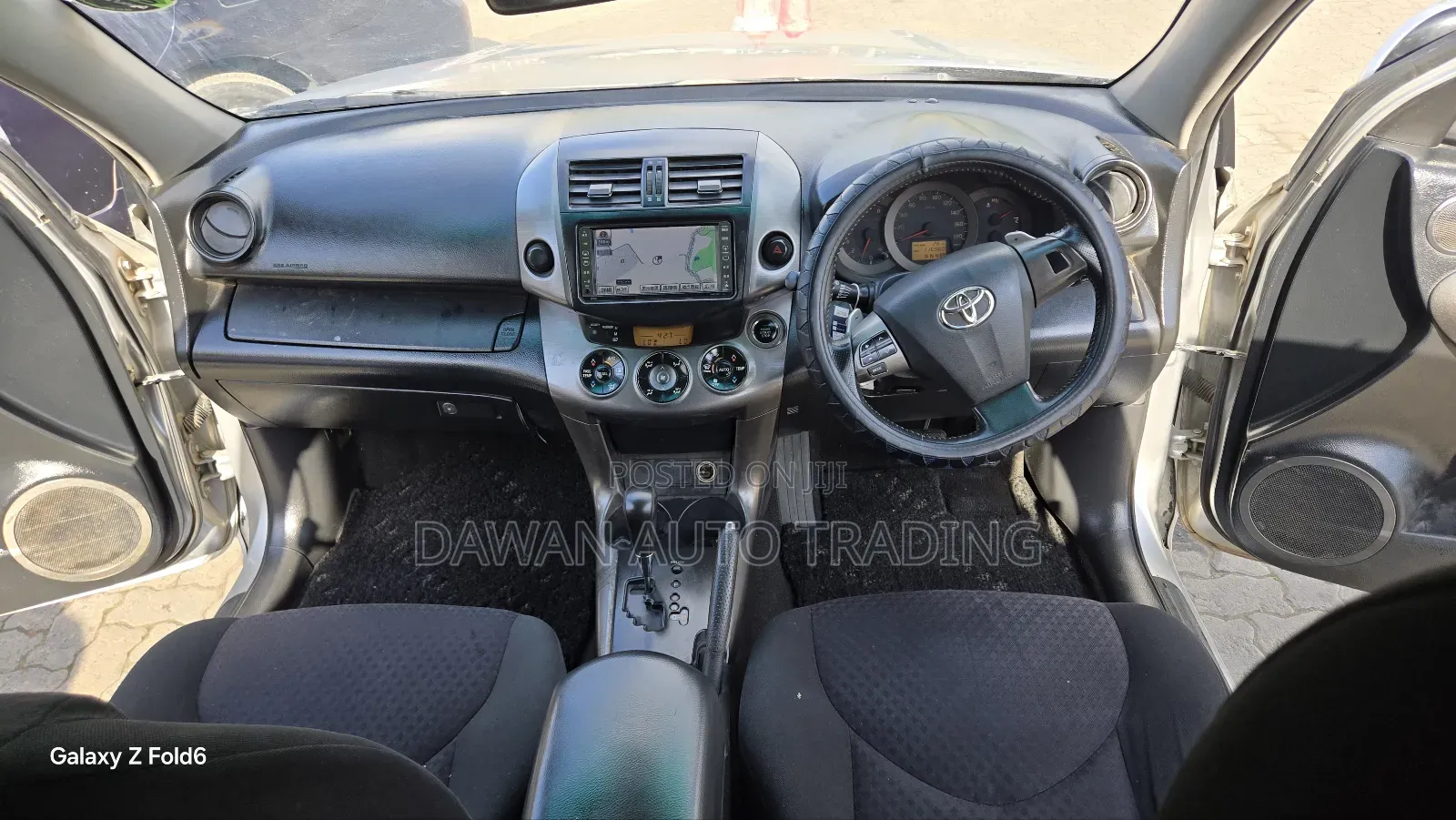 Toyota Vanguard 2011 Silver