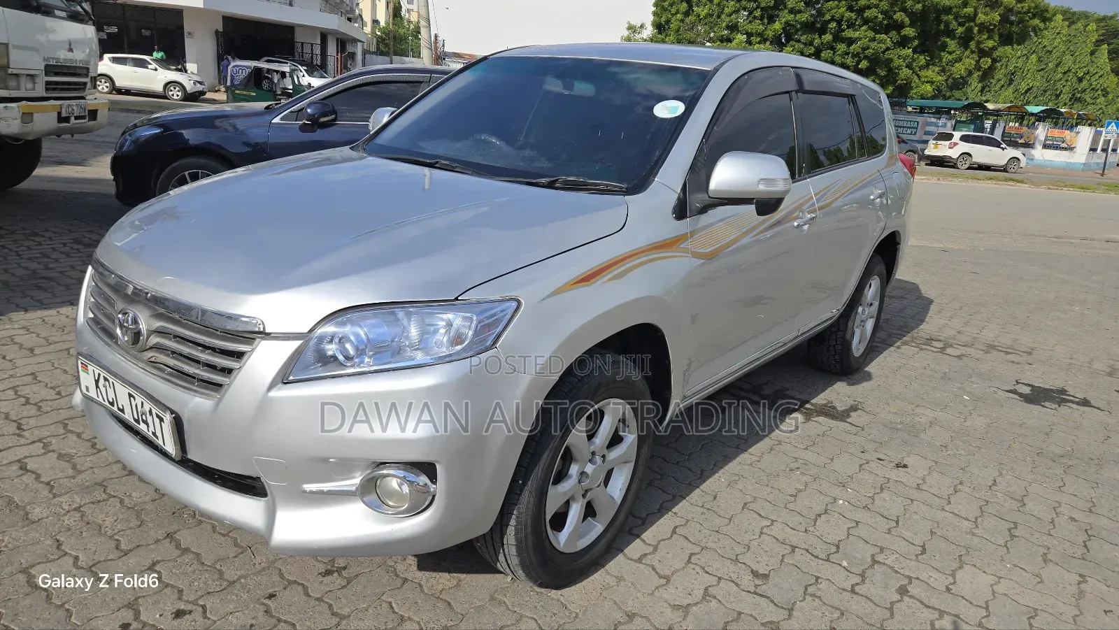 Toyota Vanguard 2011 Silver
