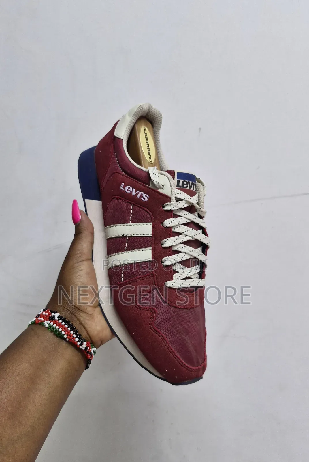 Levis Sneakers
