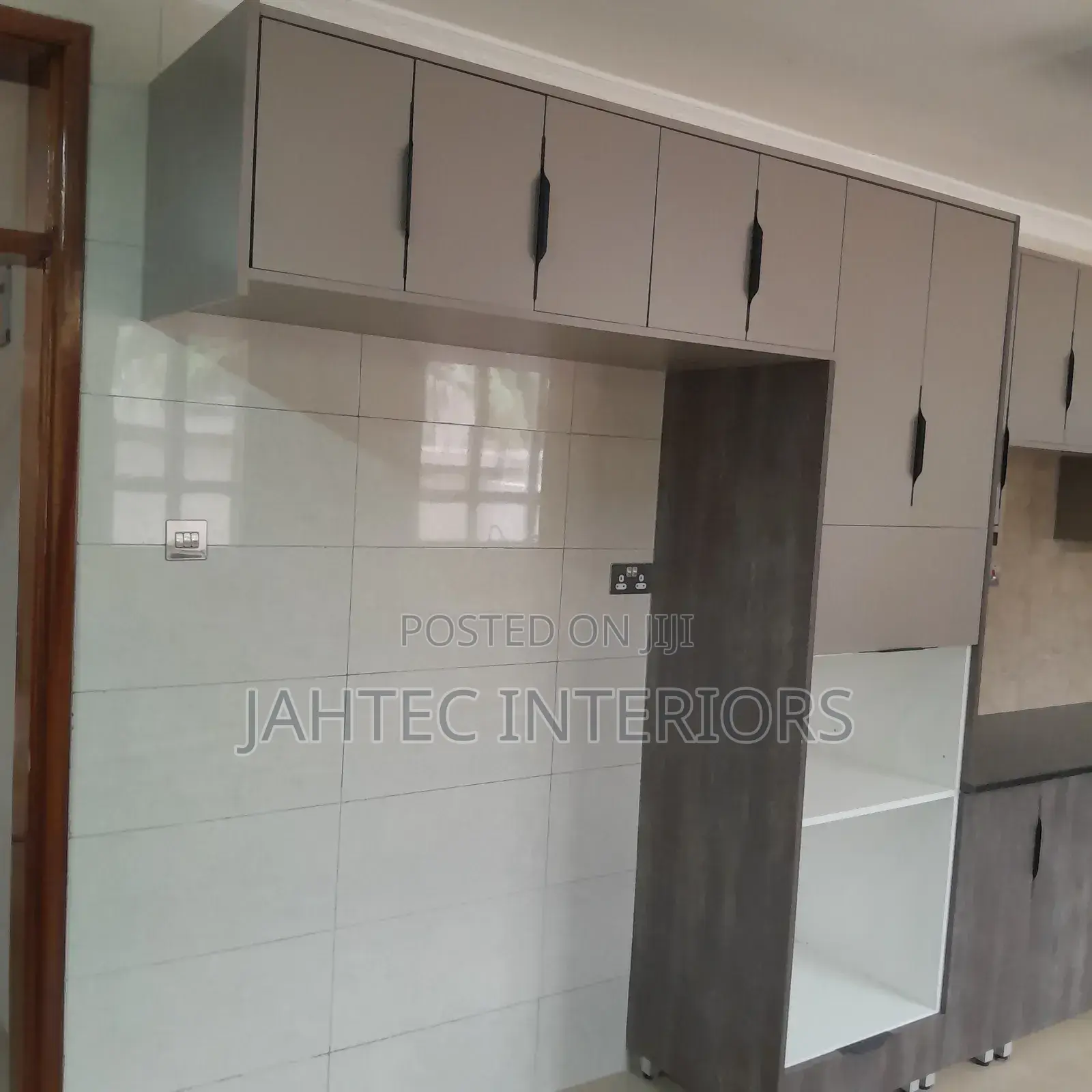 Interior Design for Kitchen Cabinets Gypsum Boards/Vanity