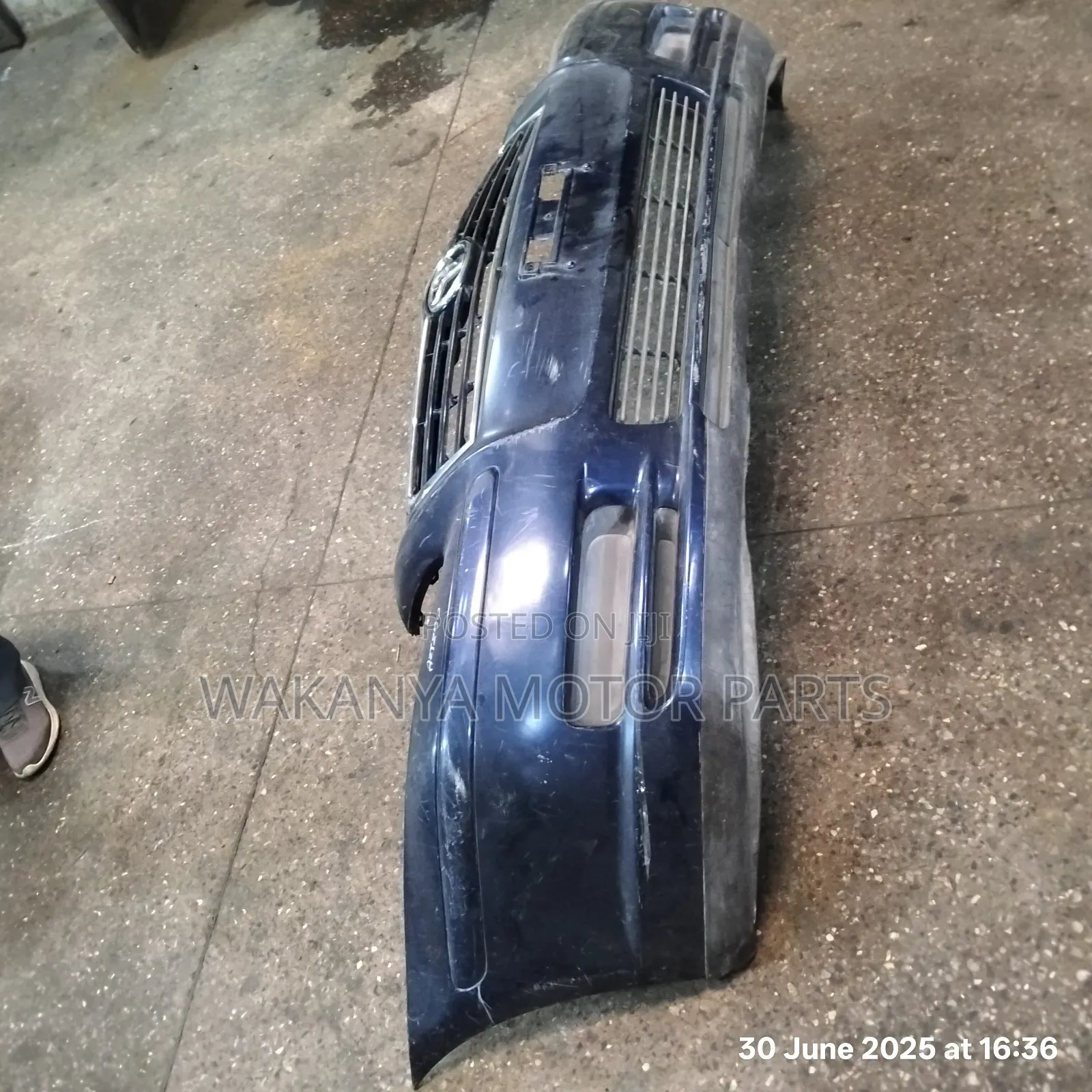 Toyota Avensis 2003/2005 Front Bumper With Fog Covers