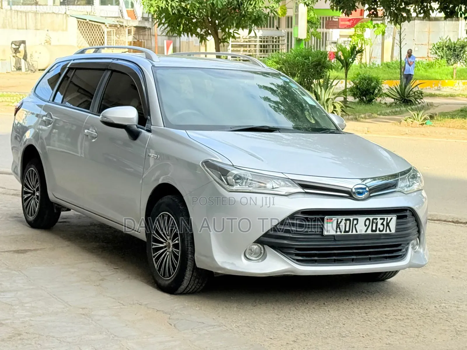 Toyota Corolla Fielder 2017 Silver