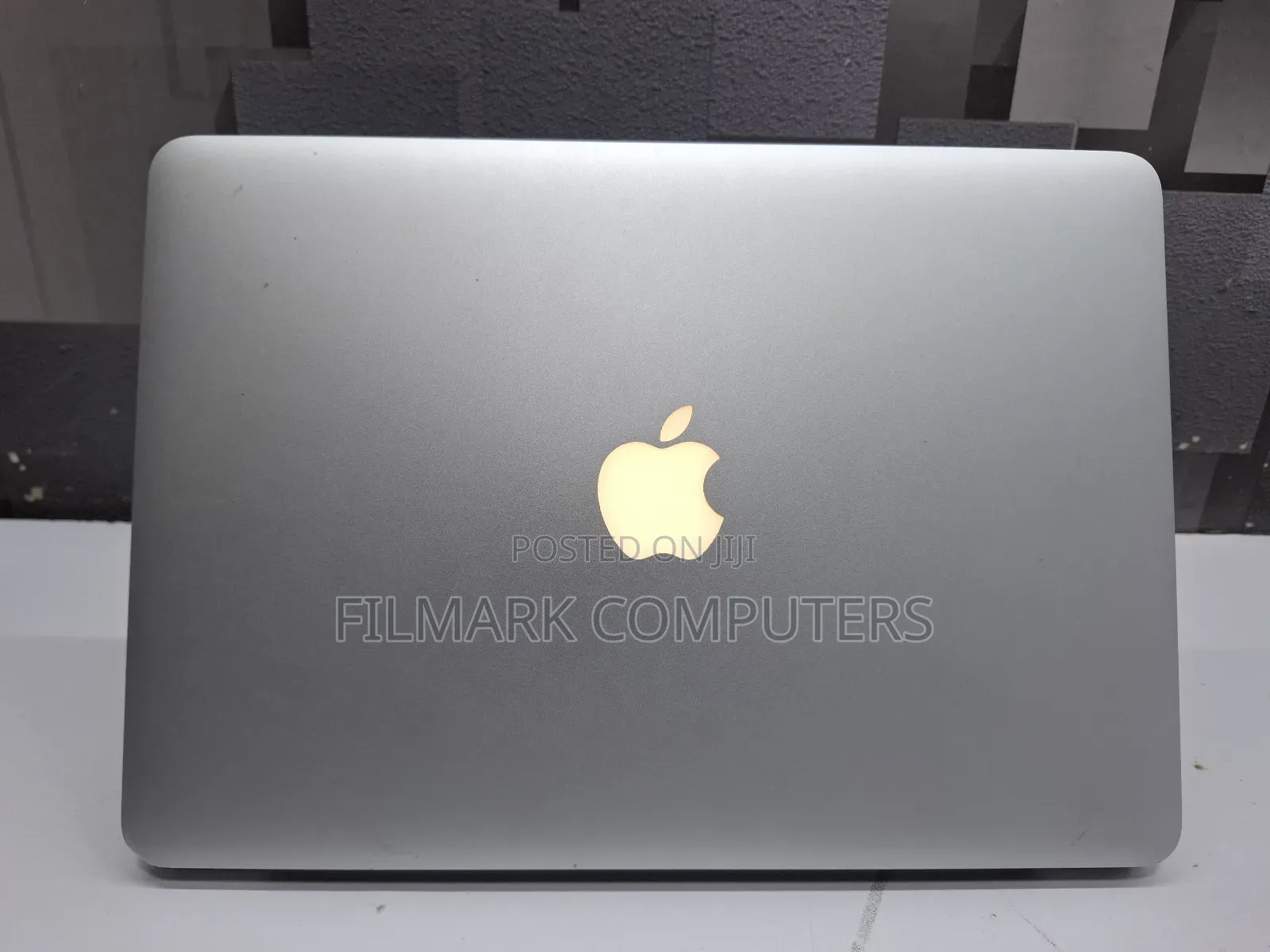 Laptop Apple MacBook Pro 8GB Intel Core i5 SSD 256GB