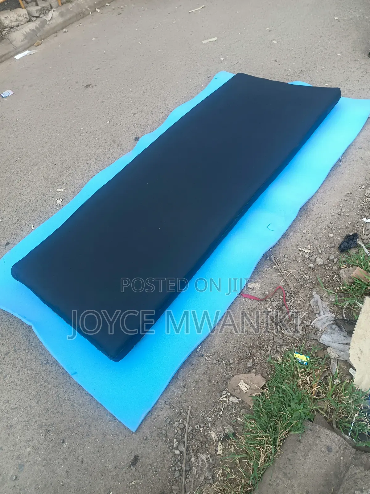 Massage or Body Wash Waterproof Mattress, Black