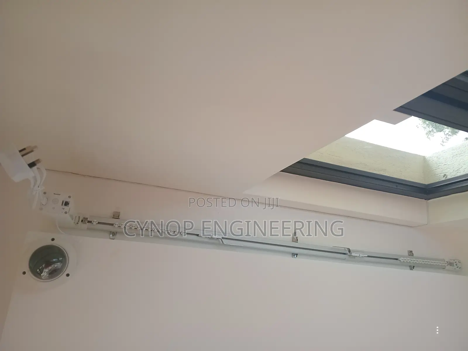 Effortless Automated Curtain Rails