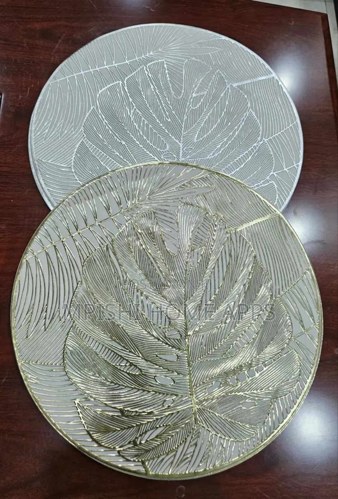 6pcs Waterproof Non Woven Table Mats (Silver and Golden)