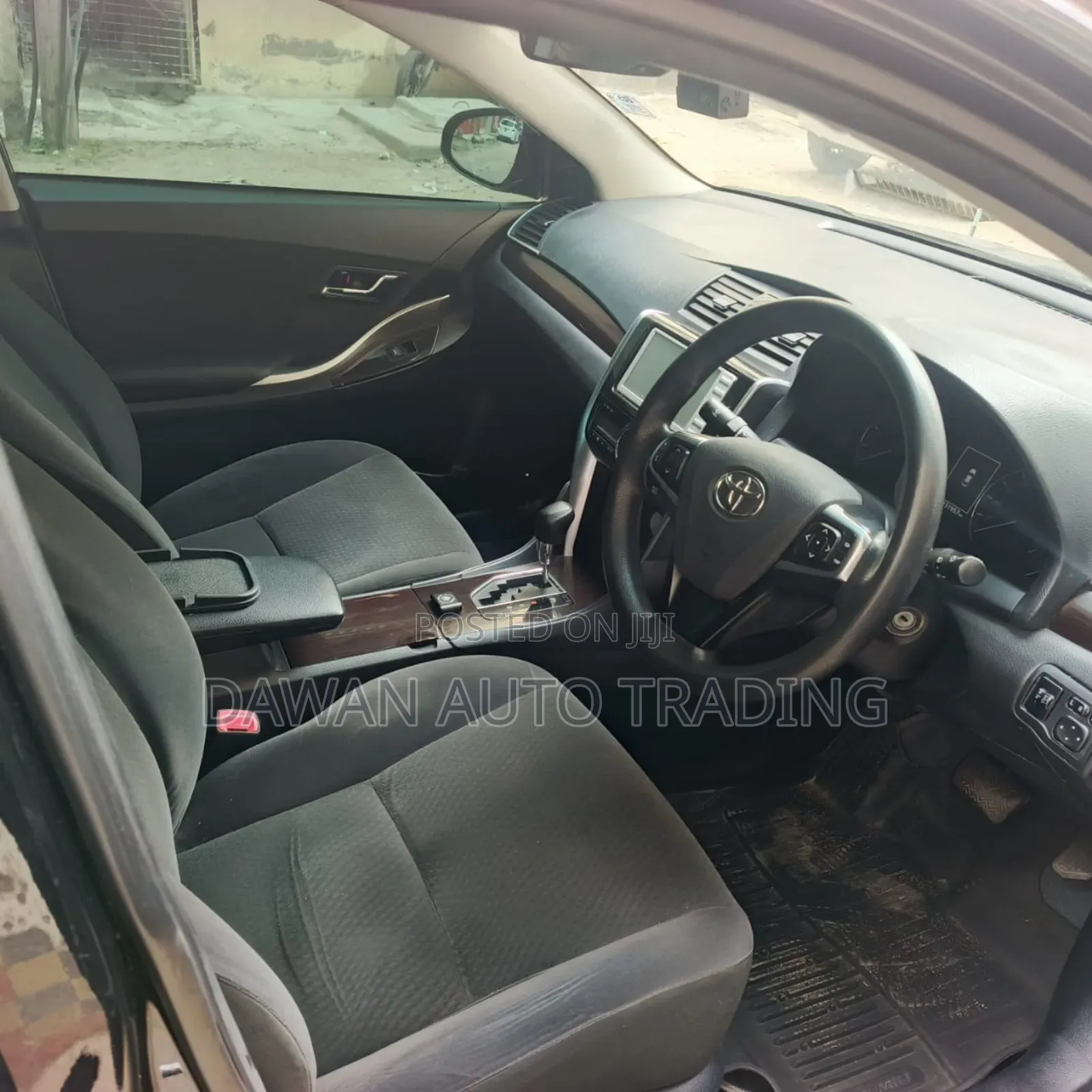 Toyota Premio 2018 Black