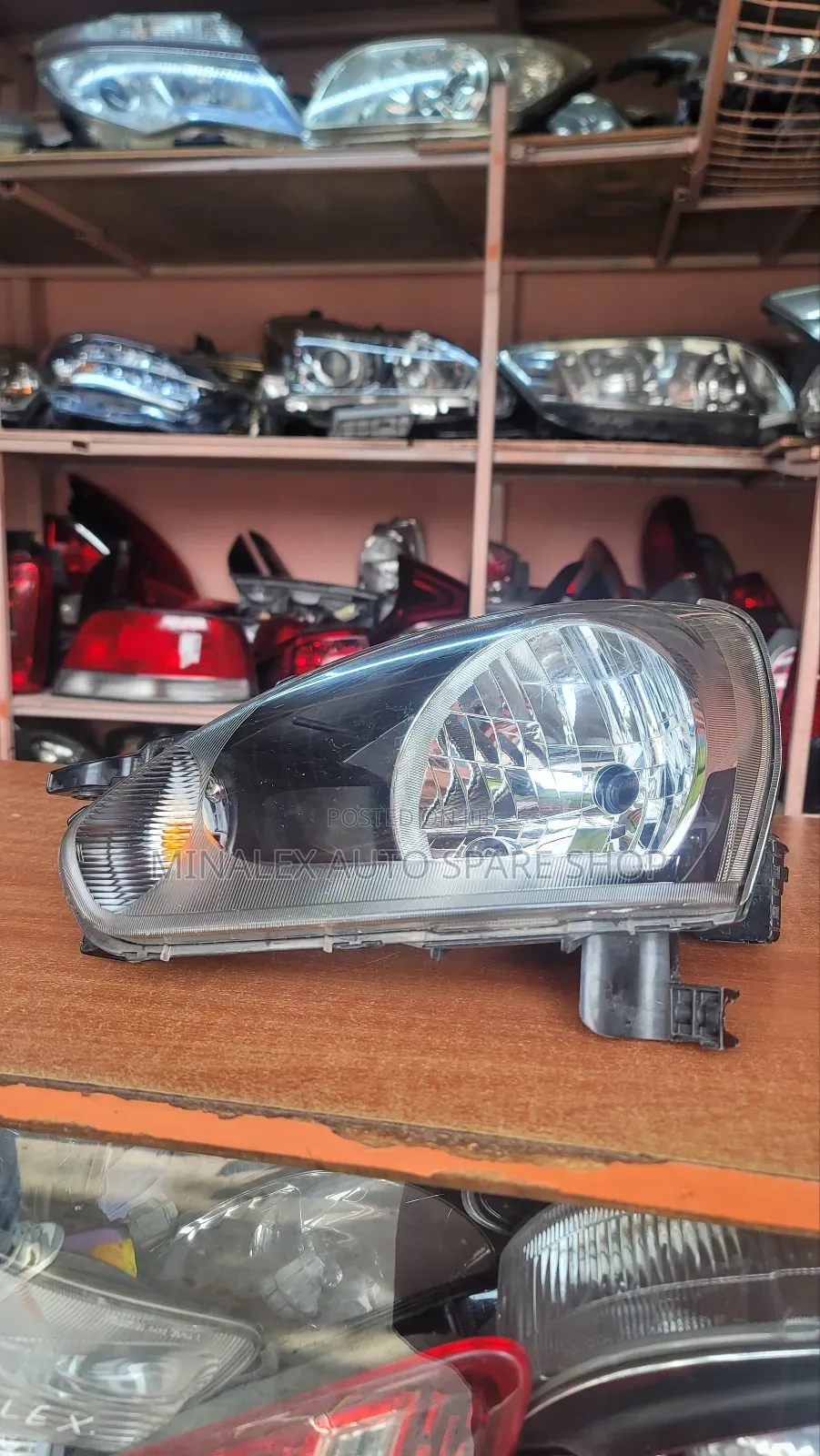 Daihatsu Mira Headlight Complete With Bulbs