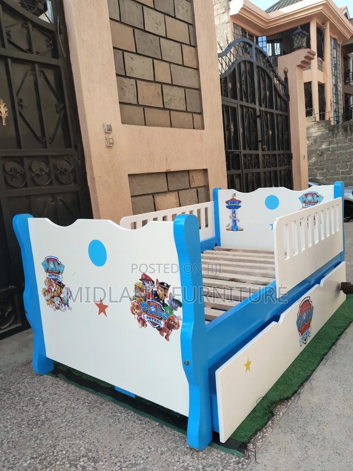 Toddler Bed With Drawer