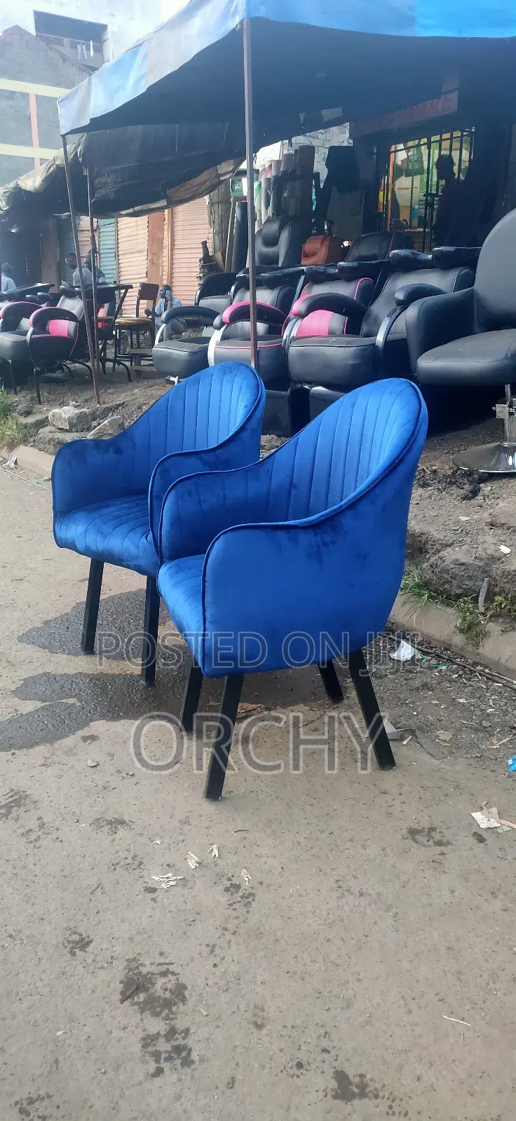 Nail Seat/ Hotel Seats