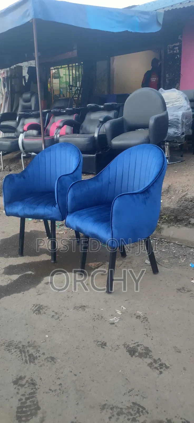Nail Seat/ Hotel Seats