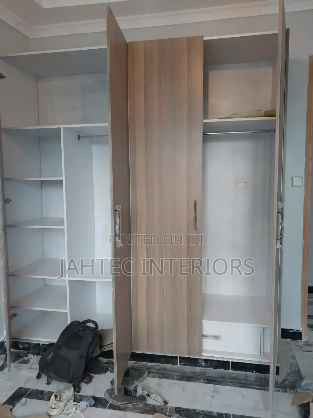 Best Modern Wardrobes Instalation and Kitchen Cabinets