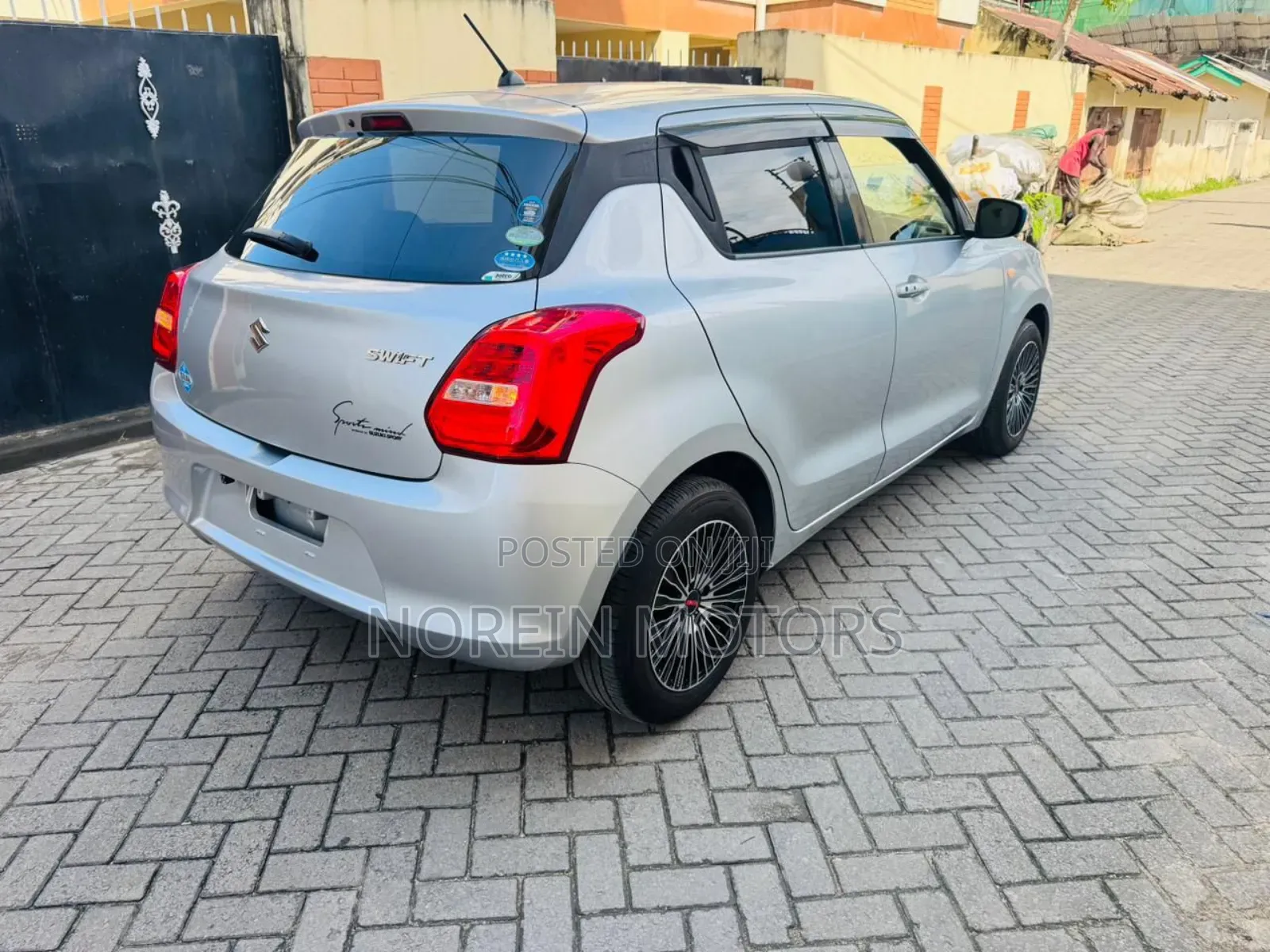 Suzuki Swift 2018 Silver
