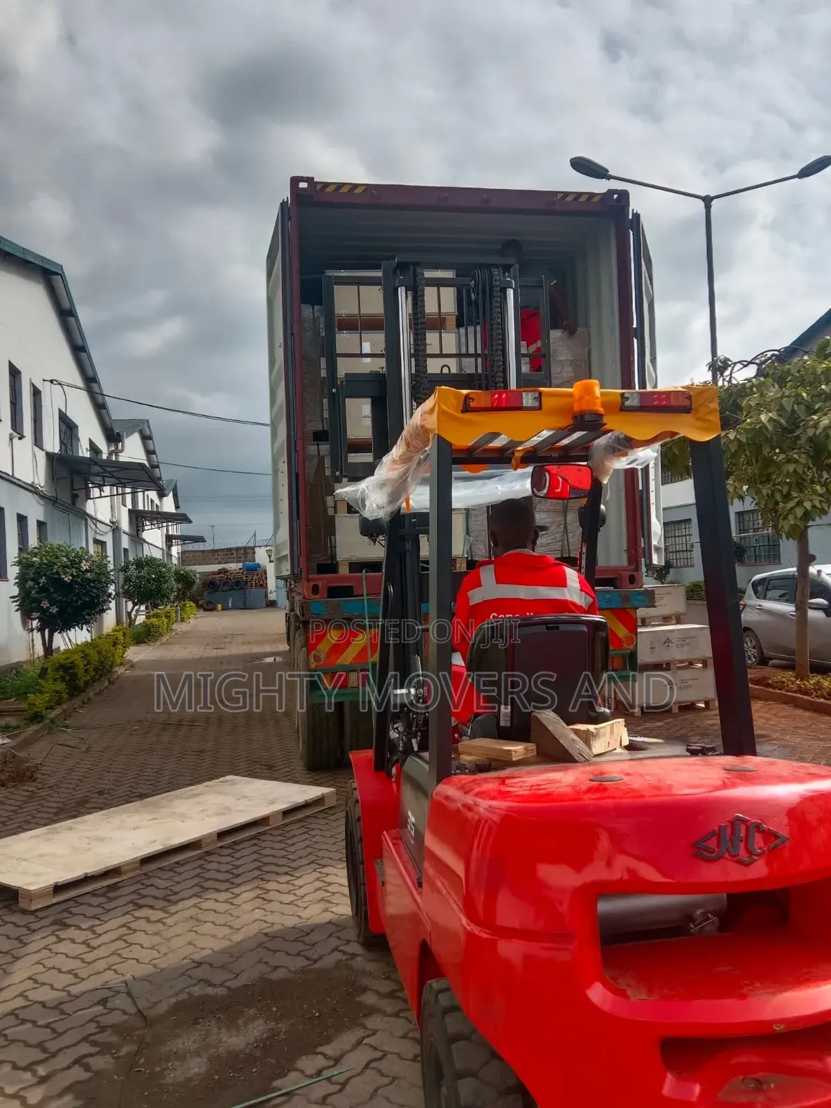 Container Trailer Available for Goods Transport
