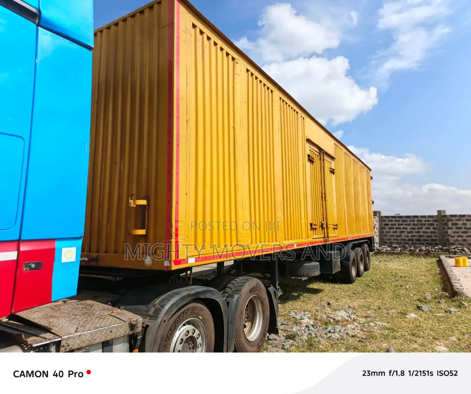 Trailers at Hand for Transport of Loose Cargoes