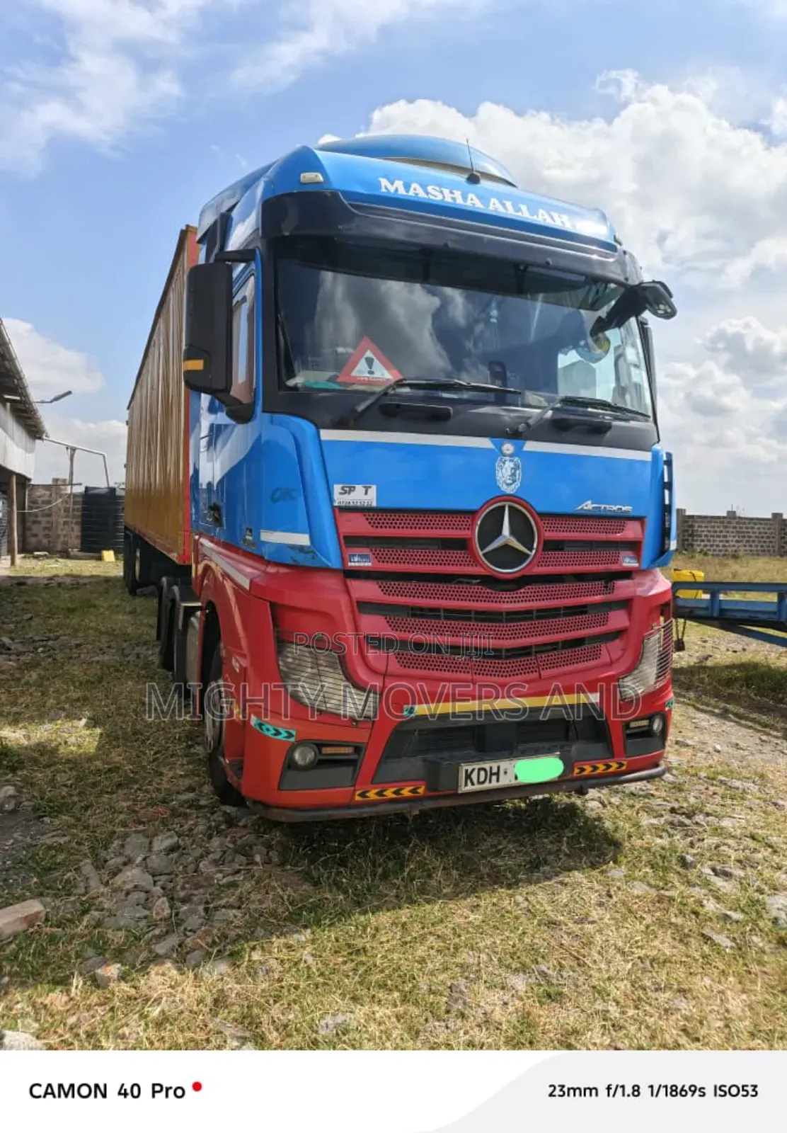 Trailers at Hand for Transport of Loose Cargoes